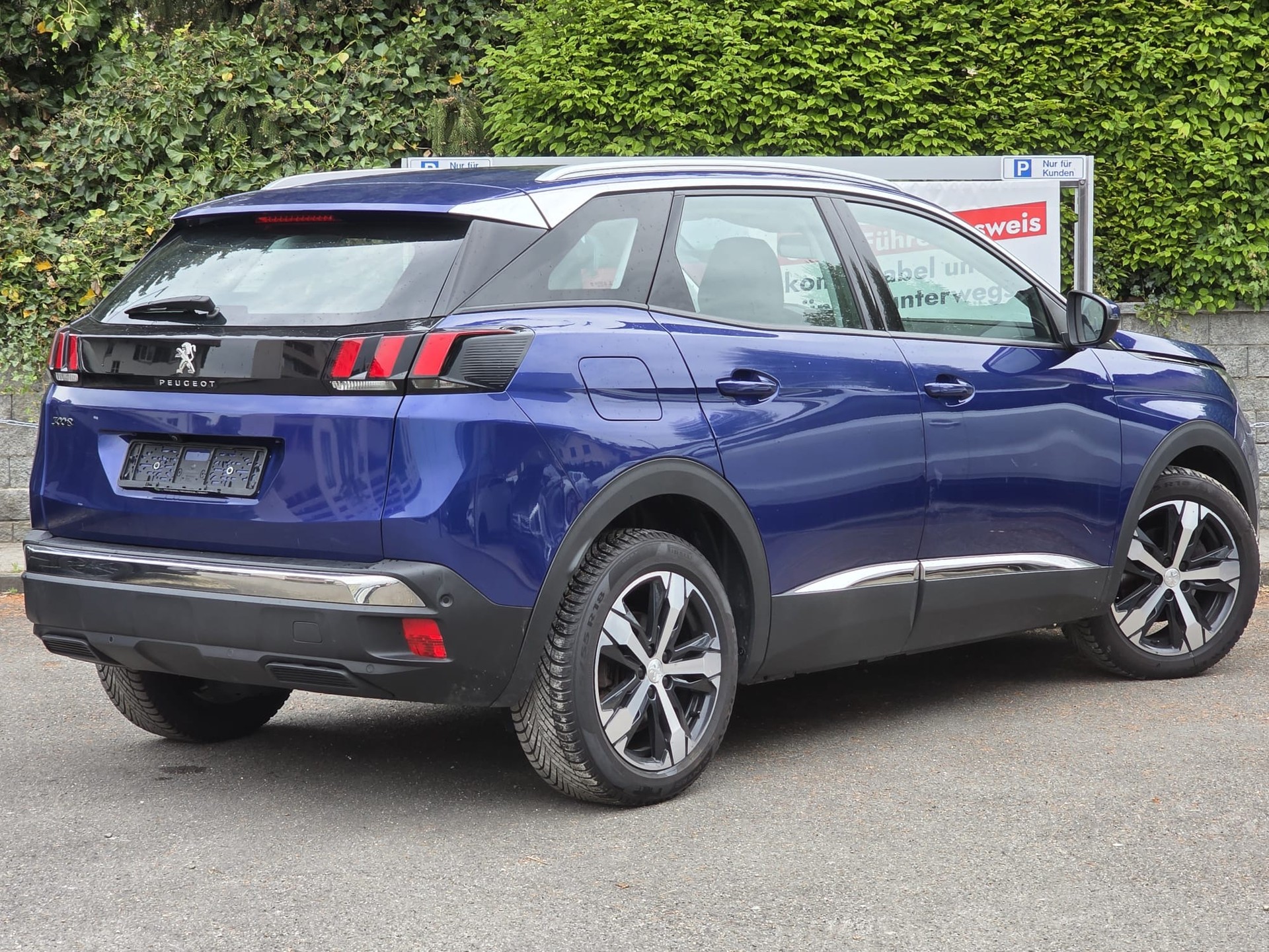 PEUGEOT 3008 1.5 BlueHDi Allure EAT-image-2