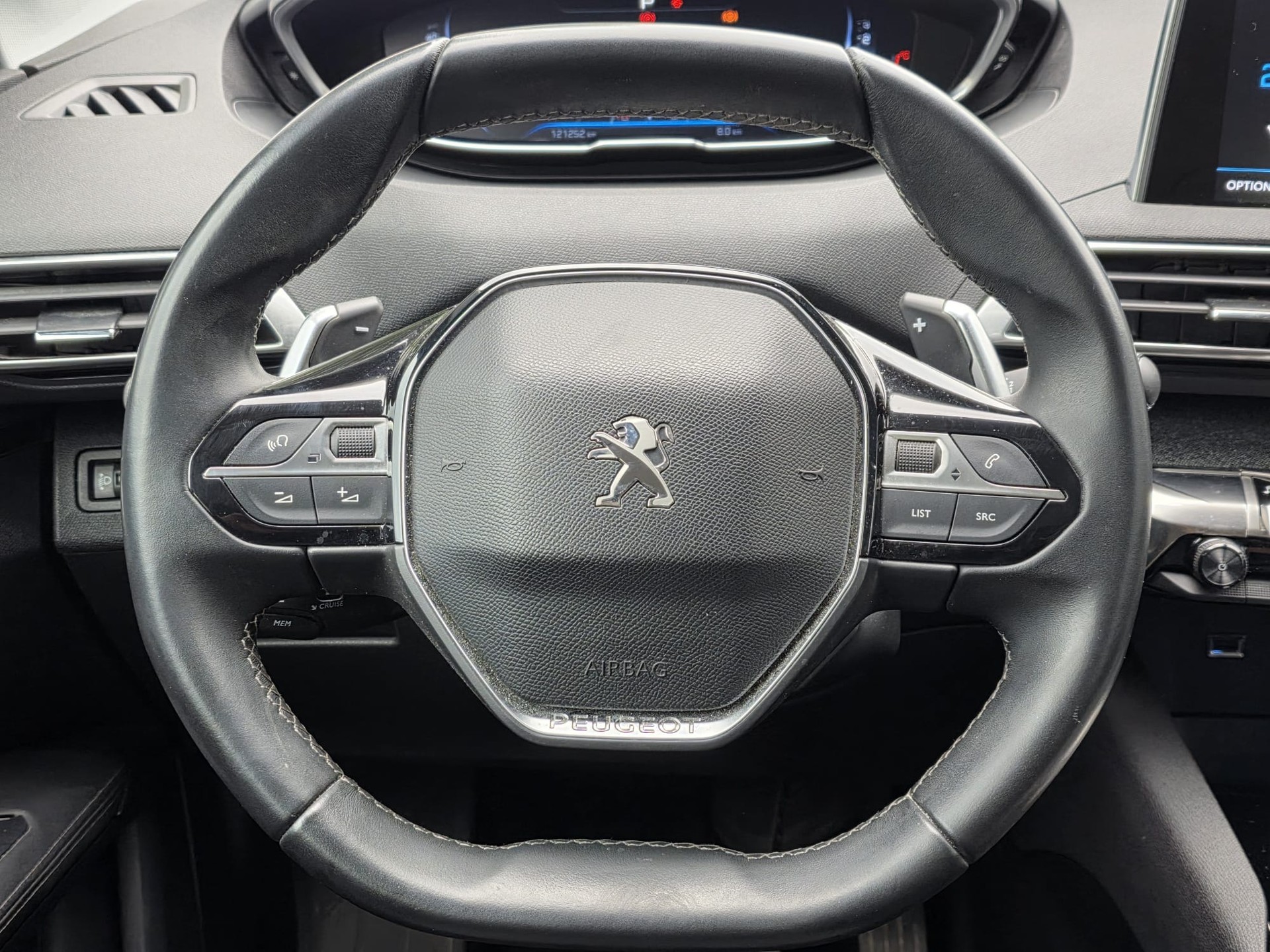 PEUGEOT 3008 1.5 BlueHDi Allure EAT-image-8