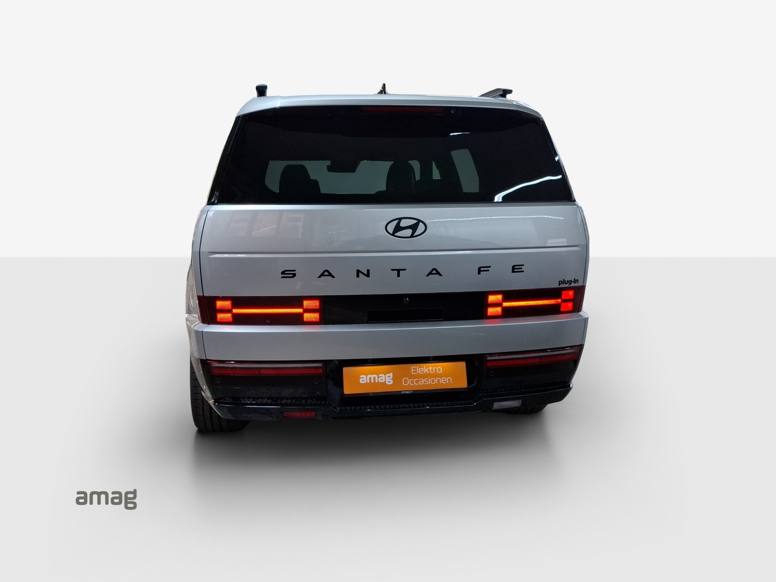 HYUNDAI Santa Fe 1.6 T-GDi HEV Swiss Edition 4WD Automatic-image-3