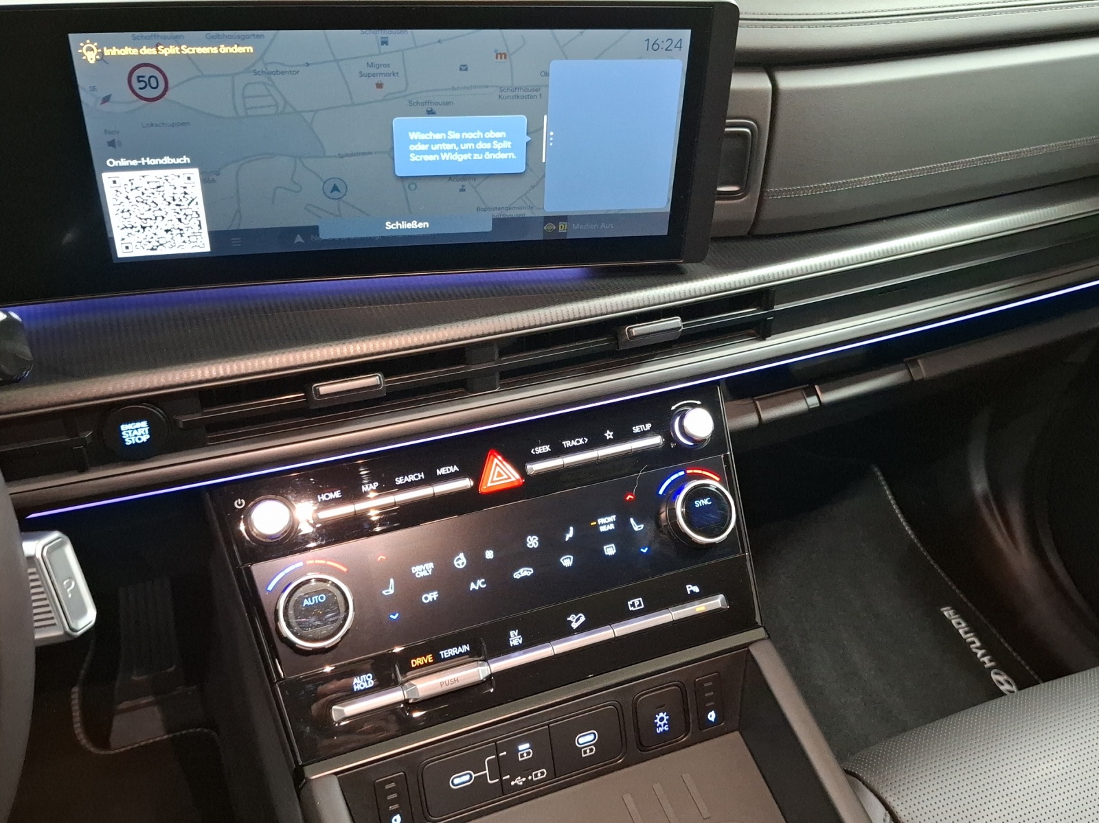 HYUNDAI Santa Fe 1.6 T-GDi HEV Swiss Edition 4WD Automatic-image-10