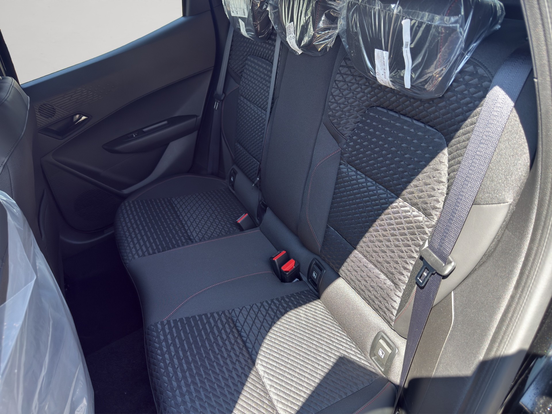 RENAULT Clio 1.8 E-Tech Techno-image-8