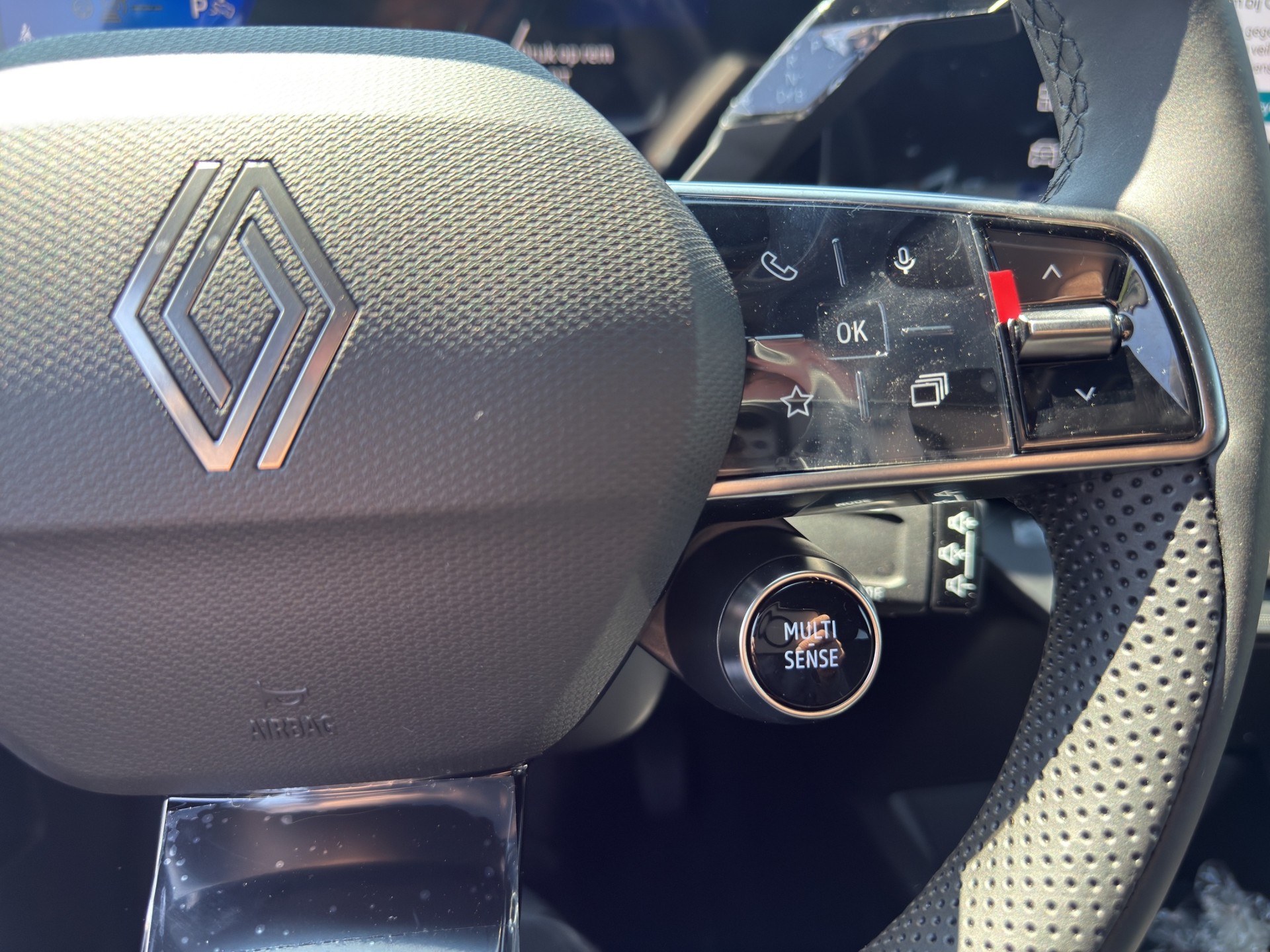 RENAULT Clio 1.8 E-Tech Techno-image-10