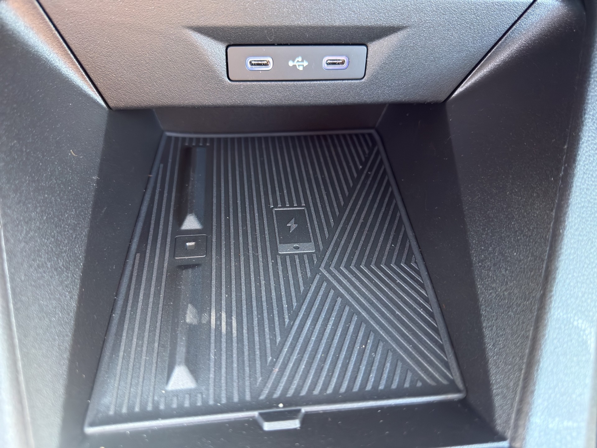 RENAULT Clio 1.8 E-Tech Techno-image-12