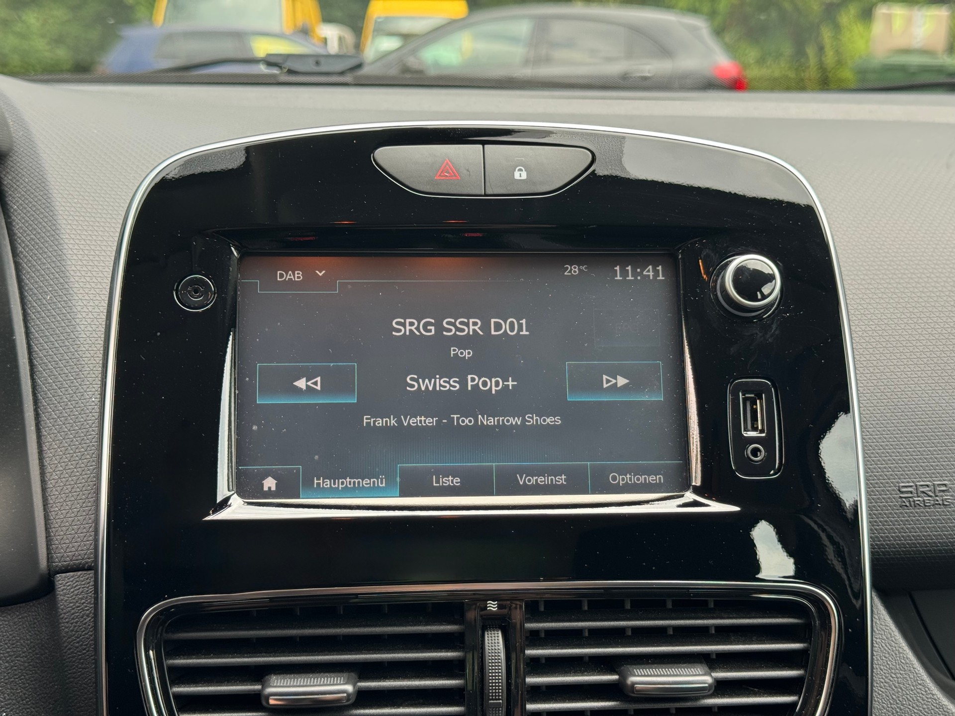 RENAULT Clio Grandtour 1.5 dCi Expression EDC *Tempomat*Keyless Drive*DAB+ uvm.*-image-14