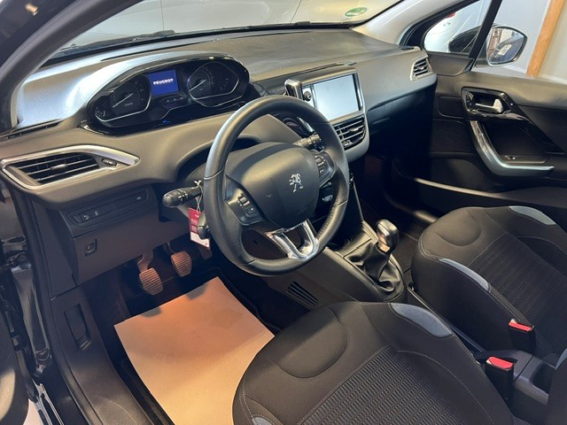 PEUGEOT 208 1.6 VTI Allure-image-7