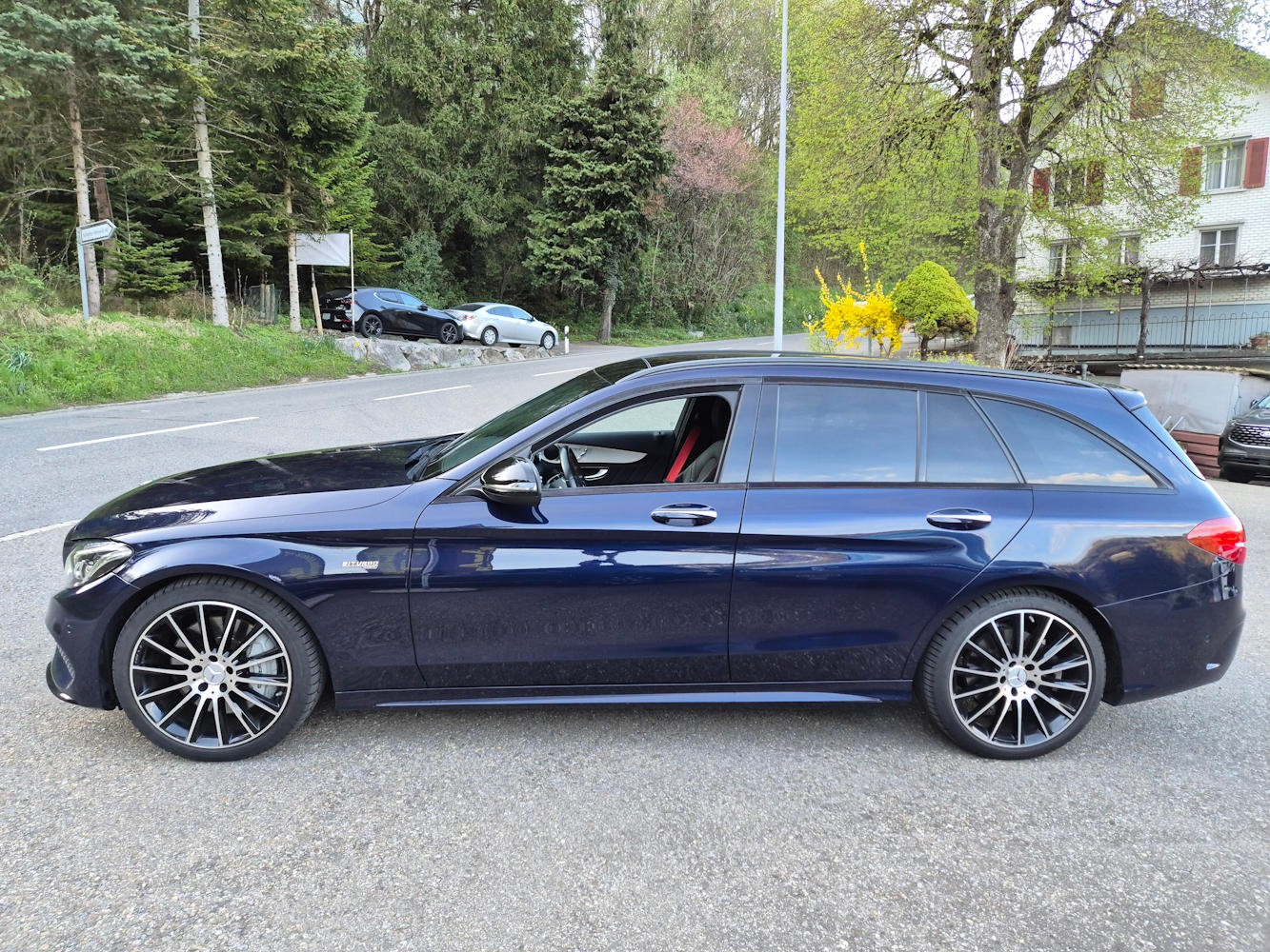MERCEDES-BENZ C 43 AMG 4Matic 9G-Tronic-image-2