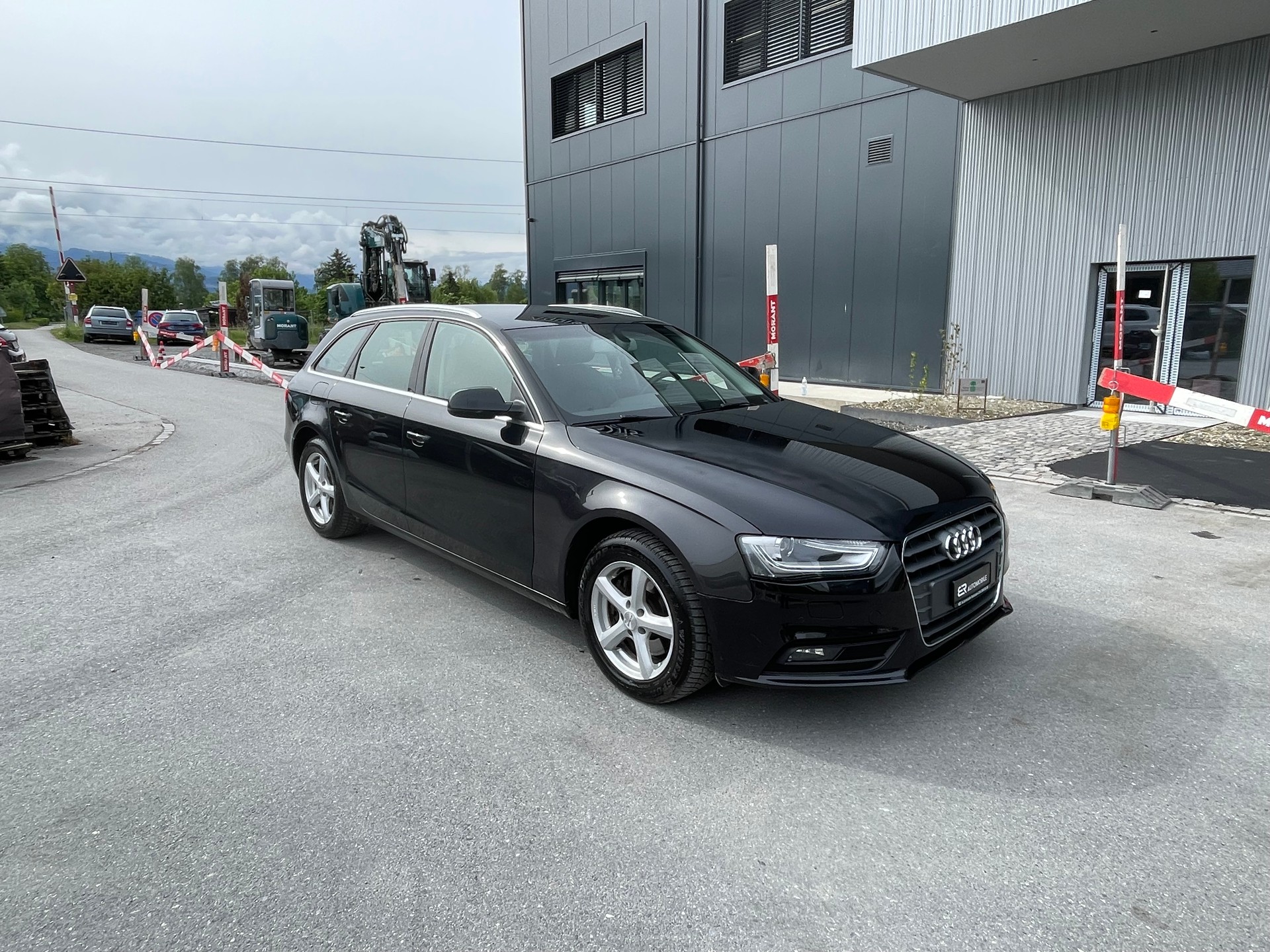 AUDI A4 Avant 2.0 TDI quattro S-tronic-image-1