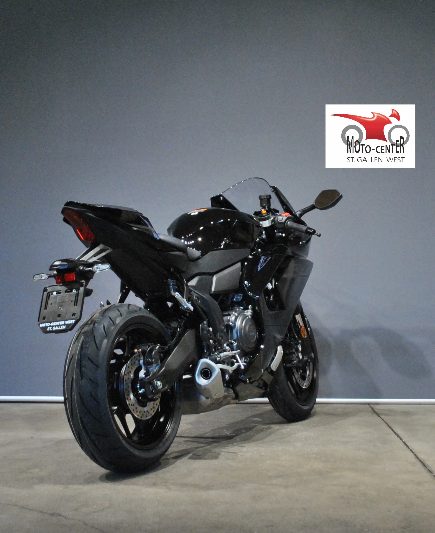 YAMAHA R7-image-4