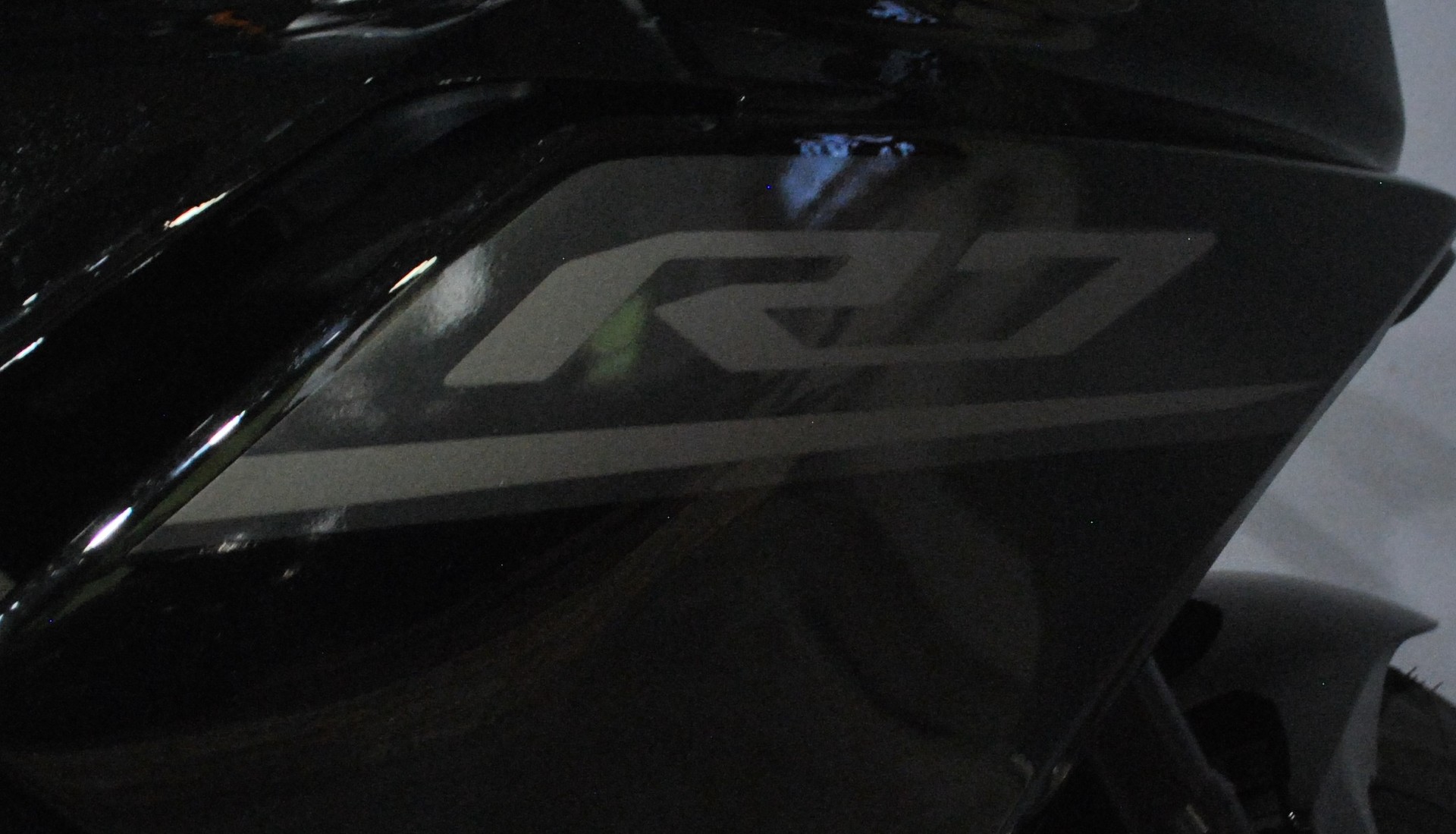 YAMAHA R7-image-5