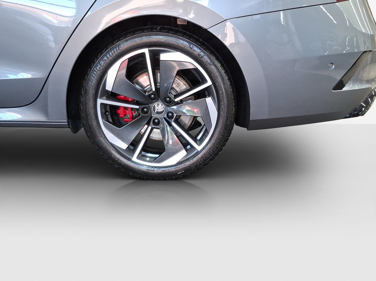 SKODA Octavia Combi 2.0 TSI DSG RS-image-13