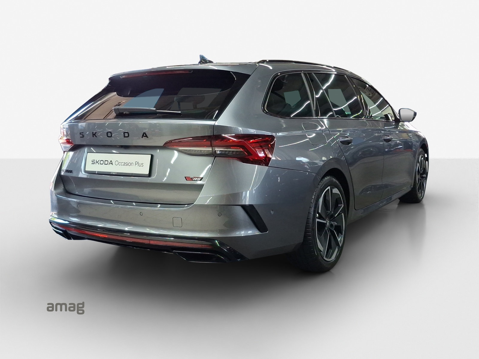 SKODA Octavia Combi 2.0 TSI DSG RS-image-4