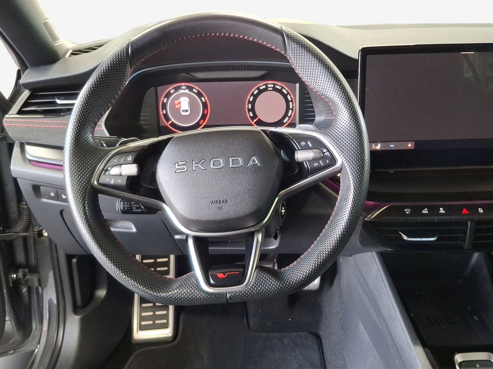 SKODA Octavia Combi 2.0 TSI DSG RS-image-9