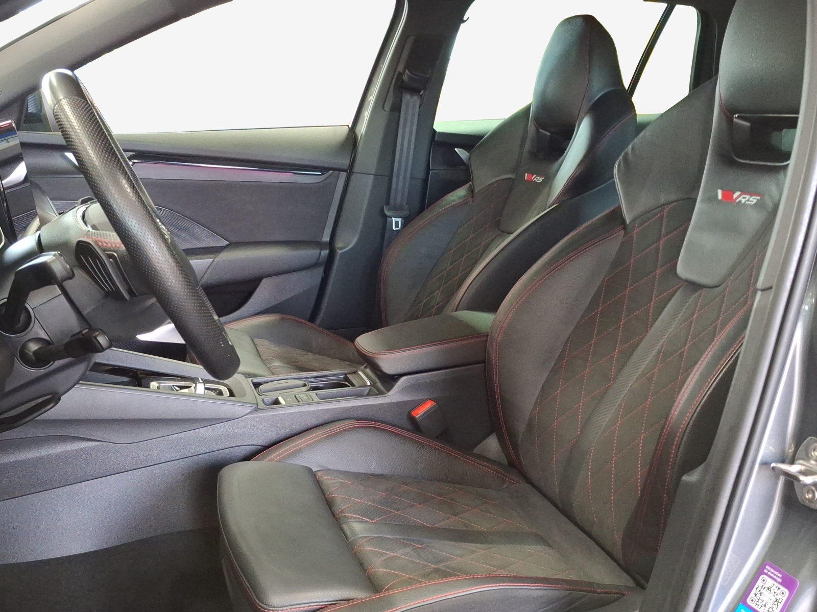 SKODA Octavia Combi 2.0 TSI DSG RS-image-7