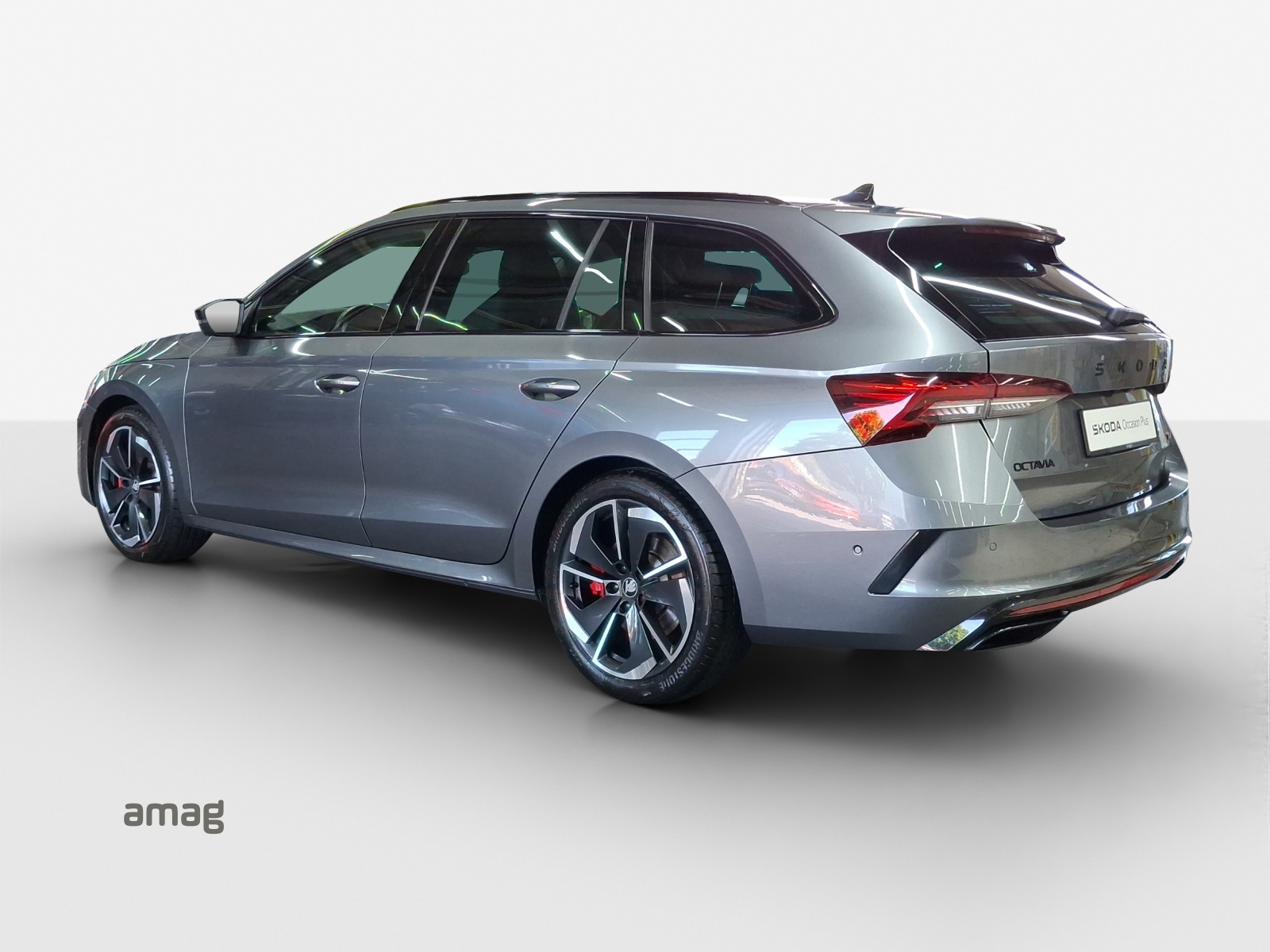 SKODA Octavia Combi 2.0 TSI DSG RS-image-2