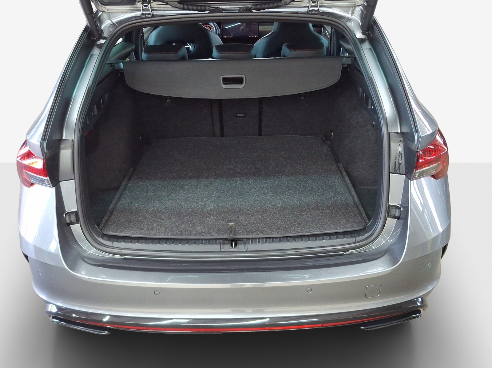 SKODA Octavia Combi 2.0 TSI DSG RS-image-12