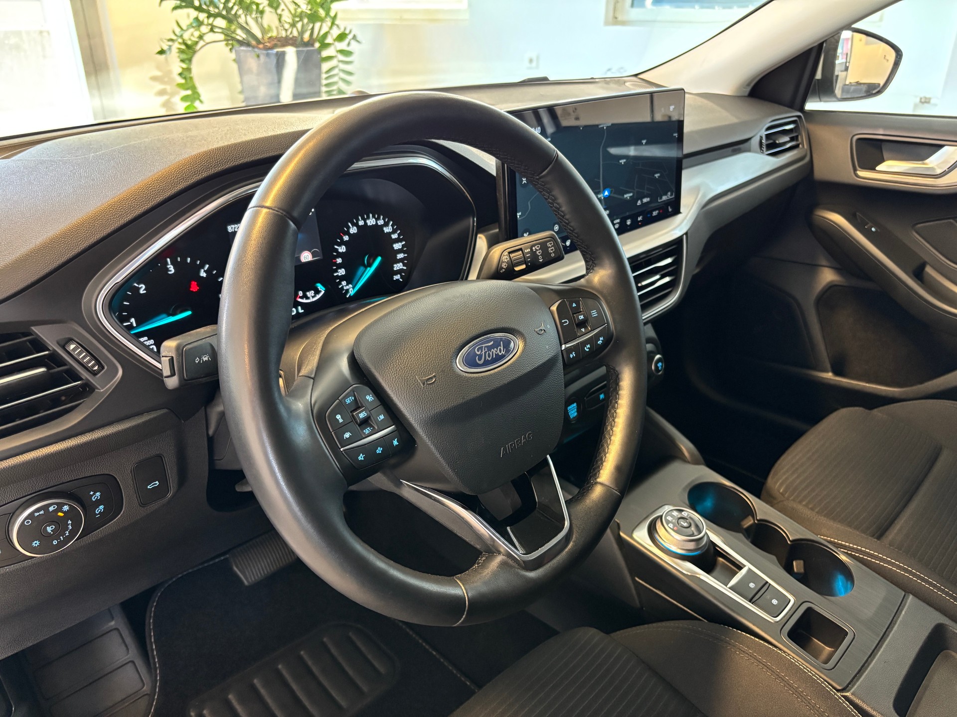FORD Focus 1.5 TDCi Titanium Automatic-image-5