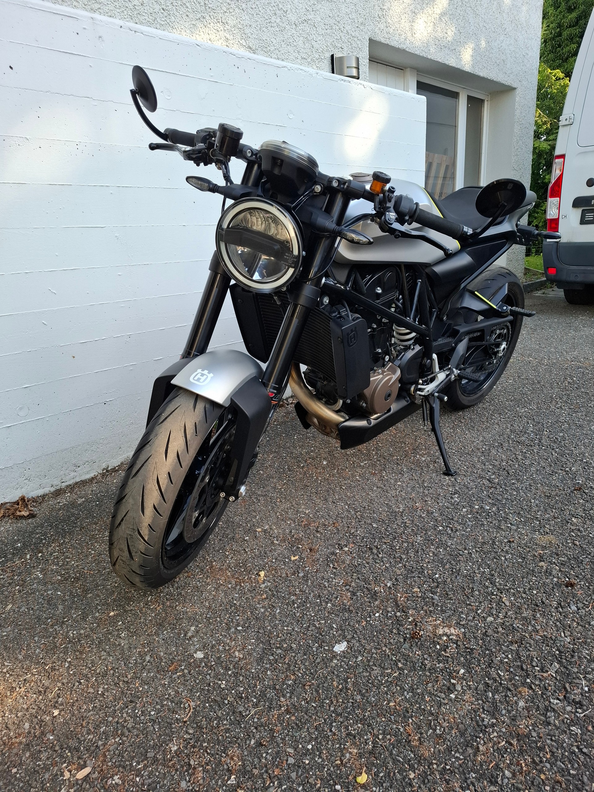 HUSQVARNA Vitpilen 701-image-2