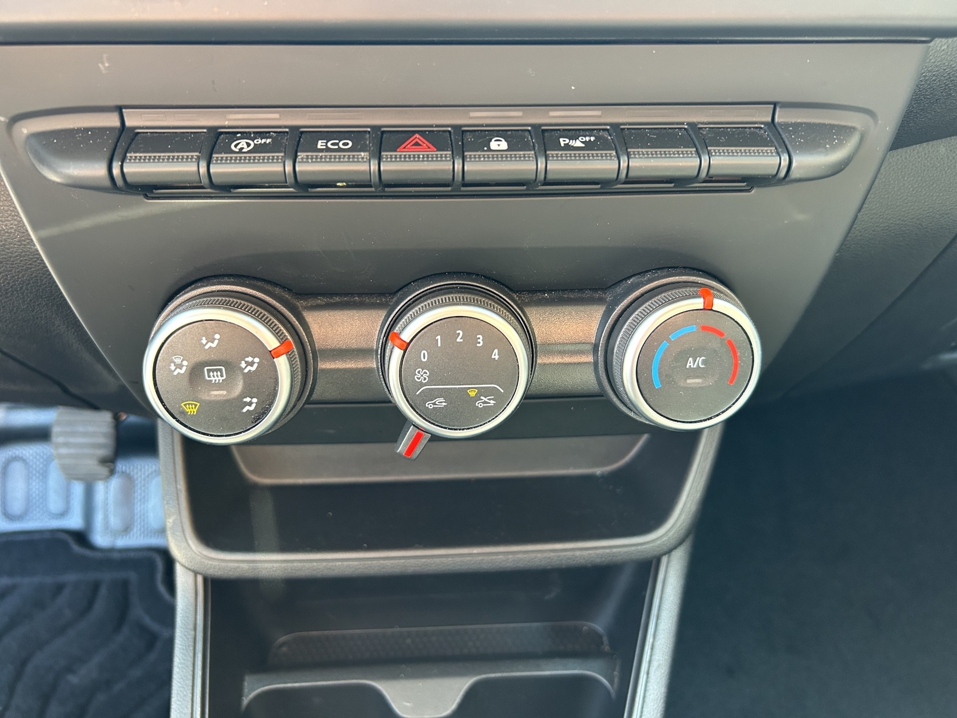 RENAULT Kangoo Van 1.5 dCi 95 Extra-image-9