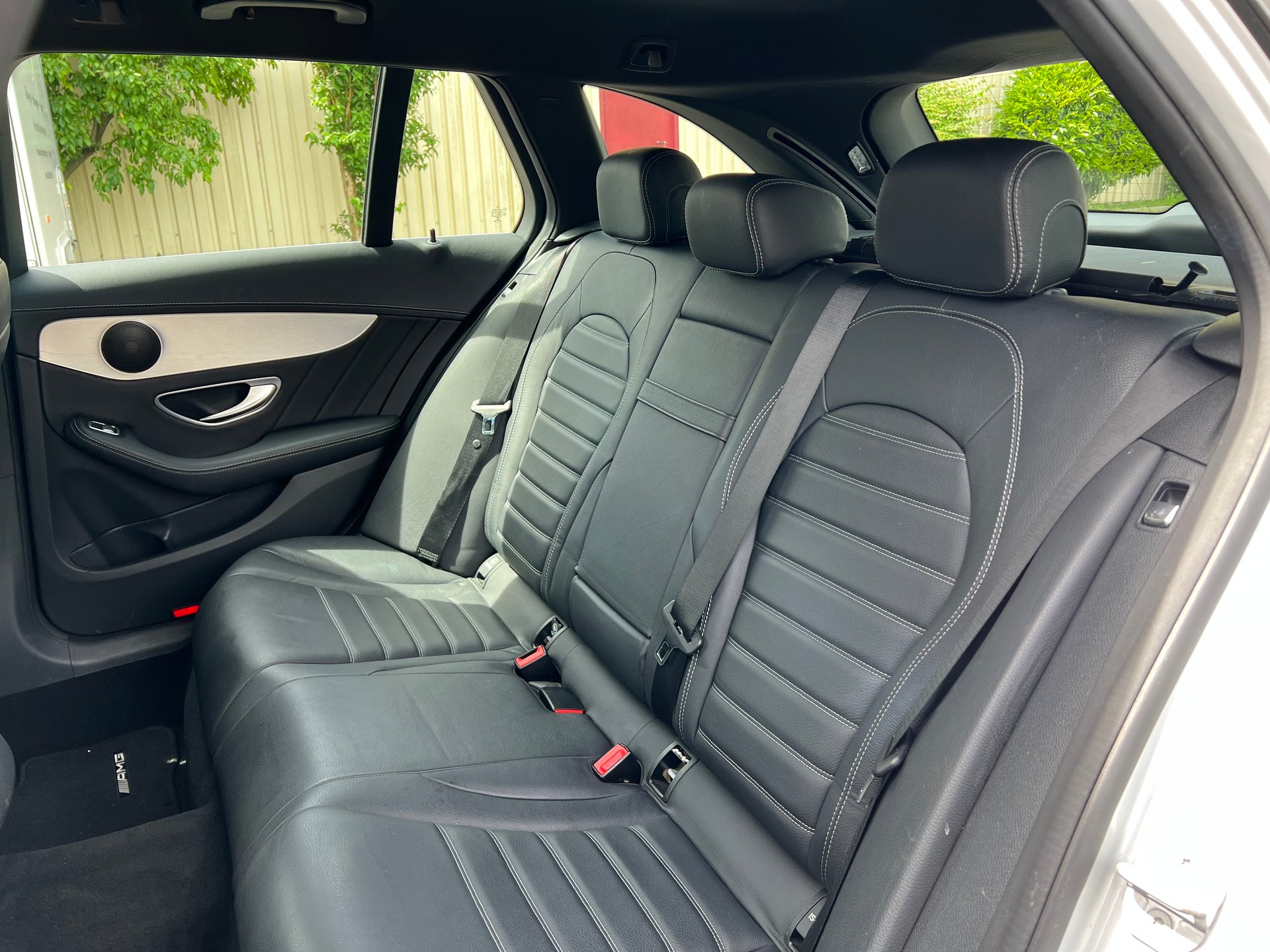 MERCEDES-BENZ C 250 BlueTEC AMG Line 4Matic 7G-Tronic-image-10
