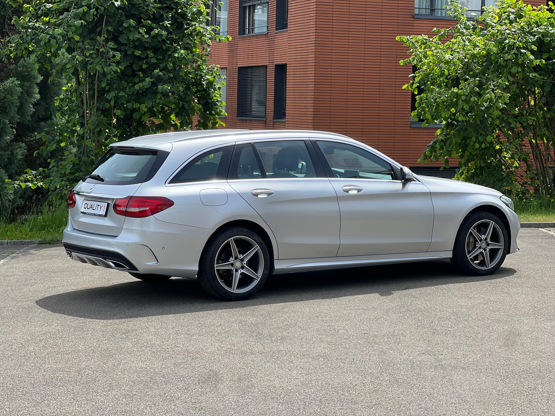 MERCEDES-BENZ C 250 BlueTEC AMG Line 4Matic 7G-Tronic-image-5