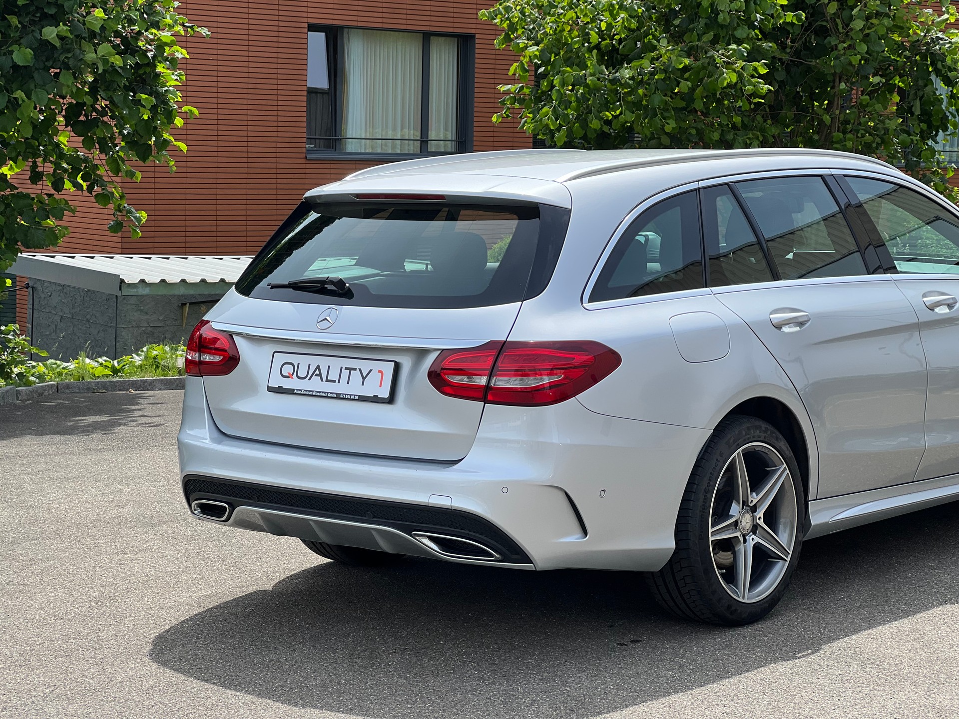 MERCEDES-BENZ C 250 BlueTEC AMG Line 4Matic 7G-Tronic-image-6