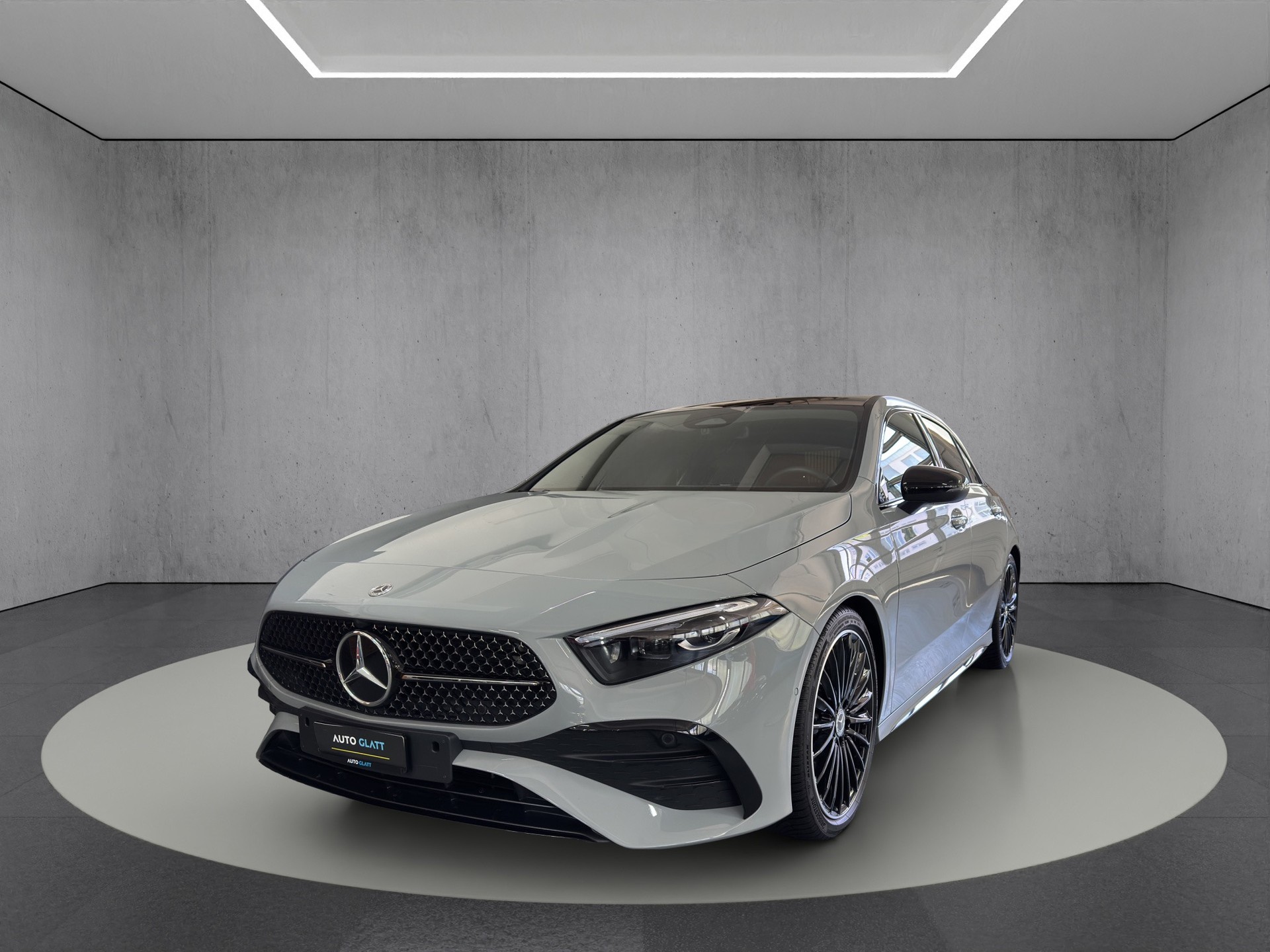 MERCEDES-BENZ A 180 Night Star 7G-DCT Special Edition Manufaktur Alpingrau "Pano-RF.-Kamera-19"Alu""-image-25