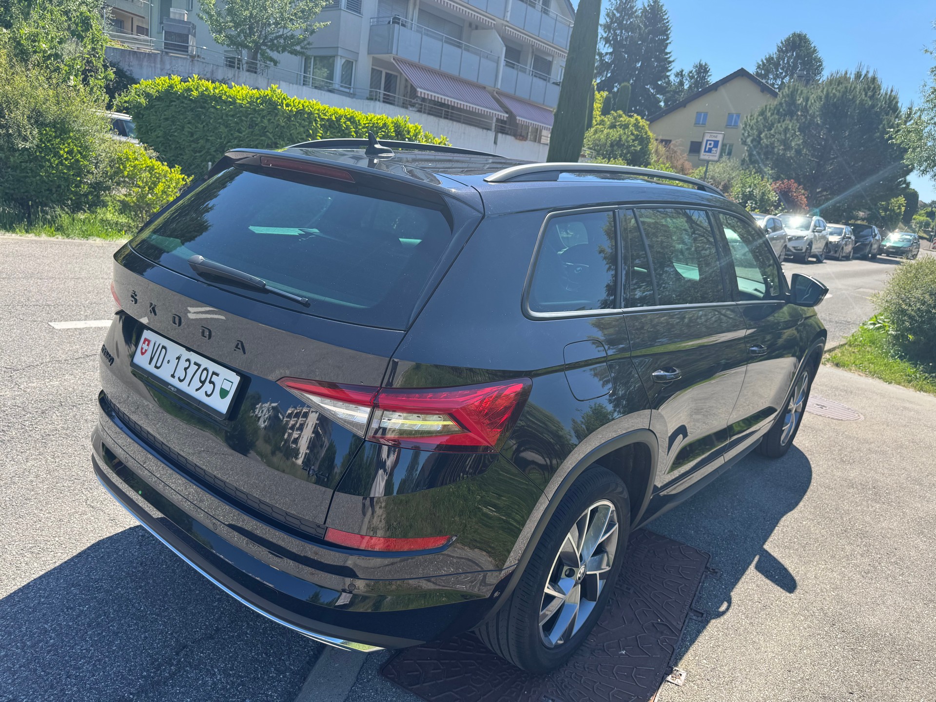 SKODA 2.0 TDI 200 Sportline DSG-image-2