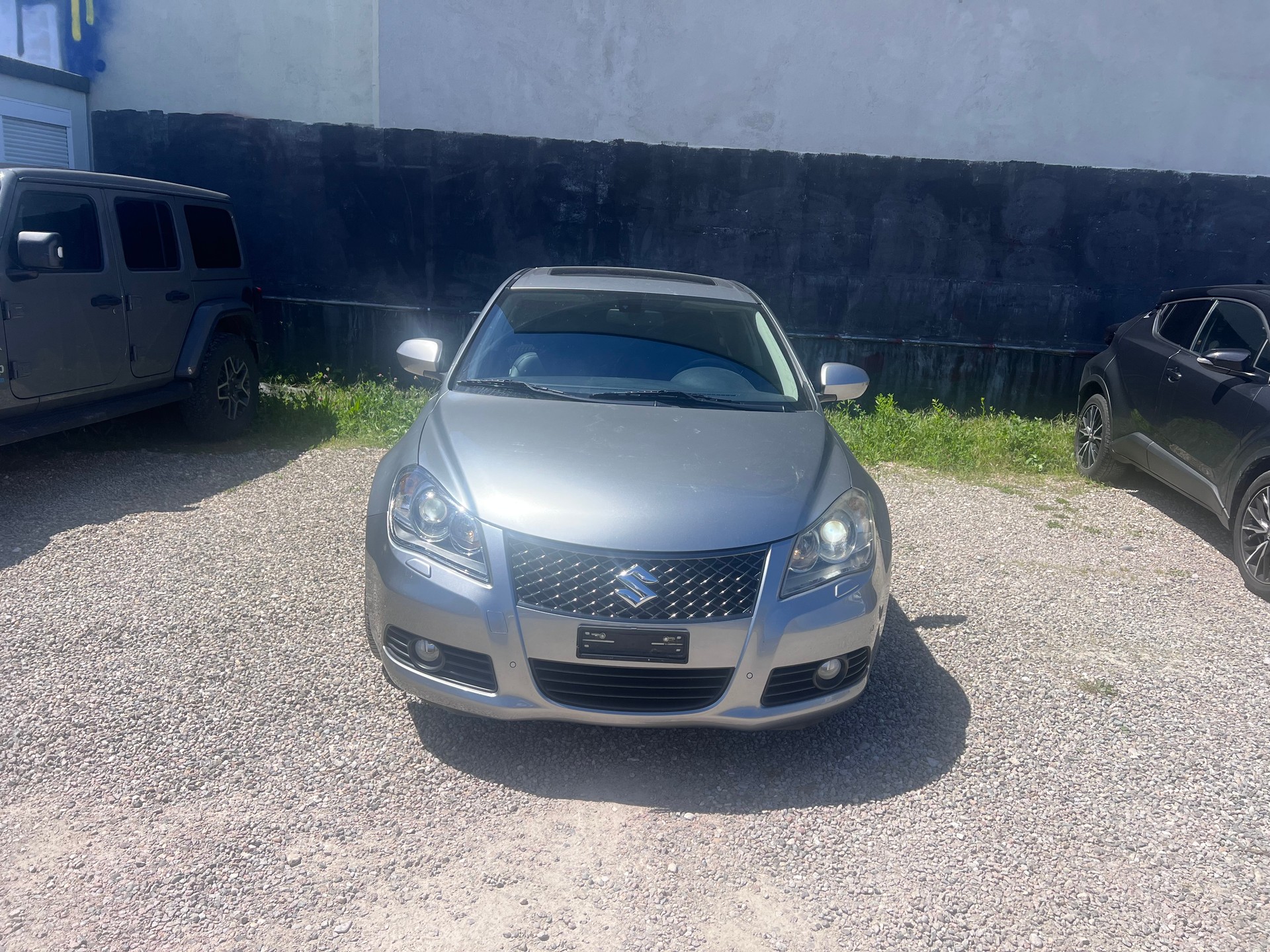 SUZUKI Kizashi 2.4 GL Top 4WD CVT-image-0