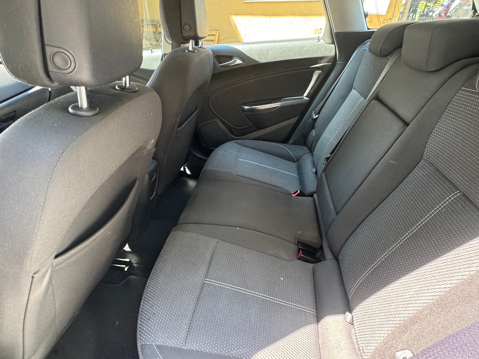 OPEL Astra SportsTourer 1.4i 16V Turbo Automatic-image-9
