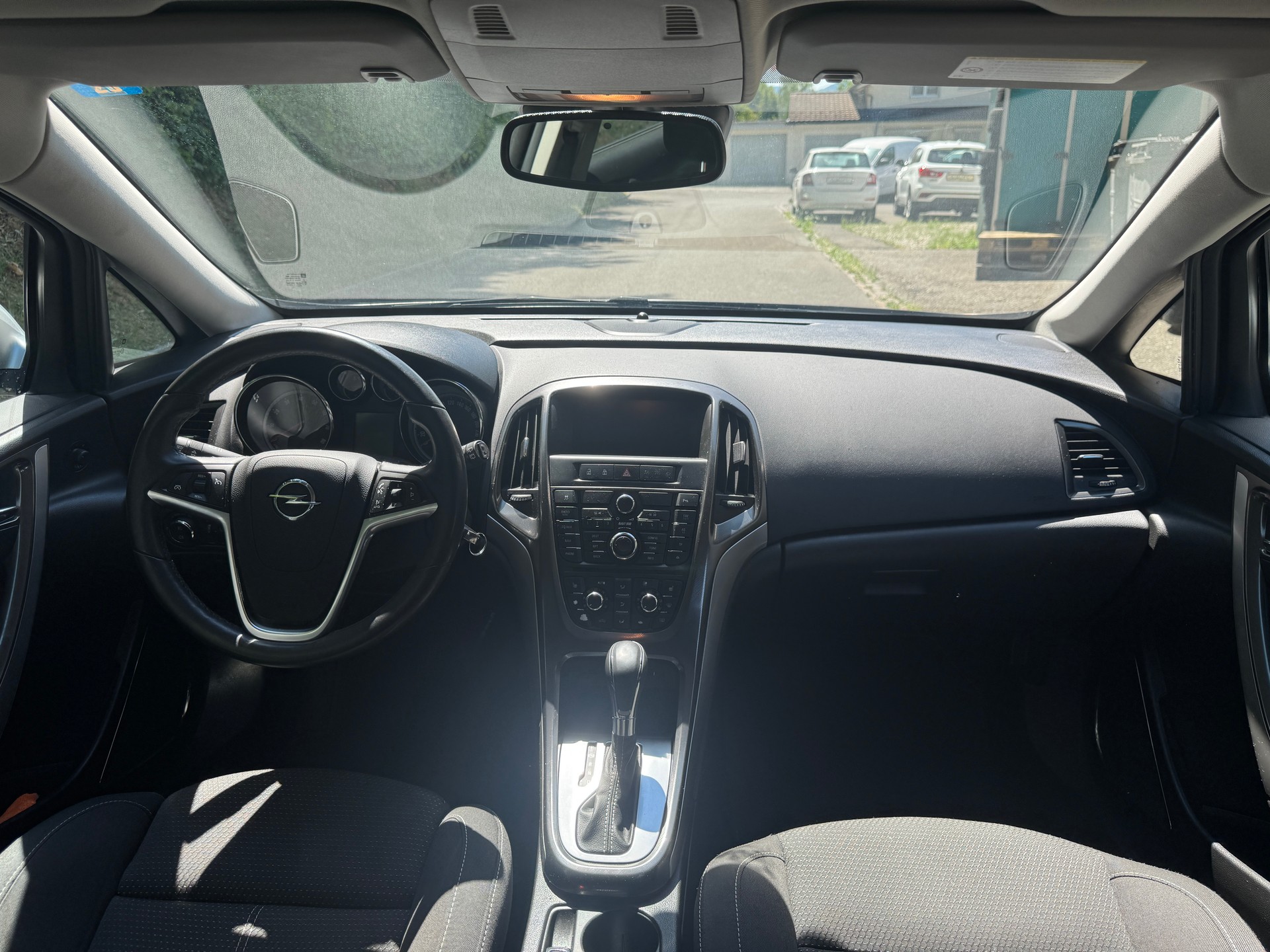 OPEL Astra SportsTourer 1.4i 16V Turbo Automatic-image-12