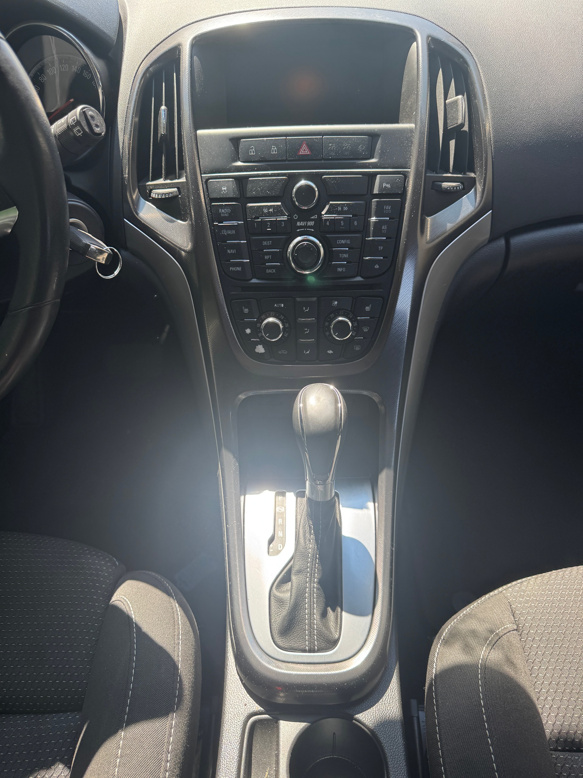 OPEL Astra SportsTourer 1.4i 16V Turbo Automatic-image-13