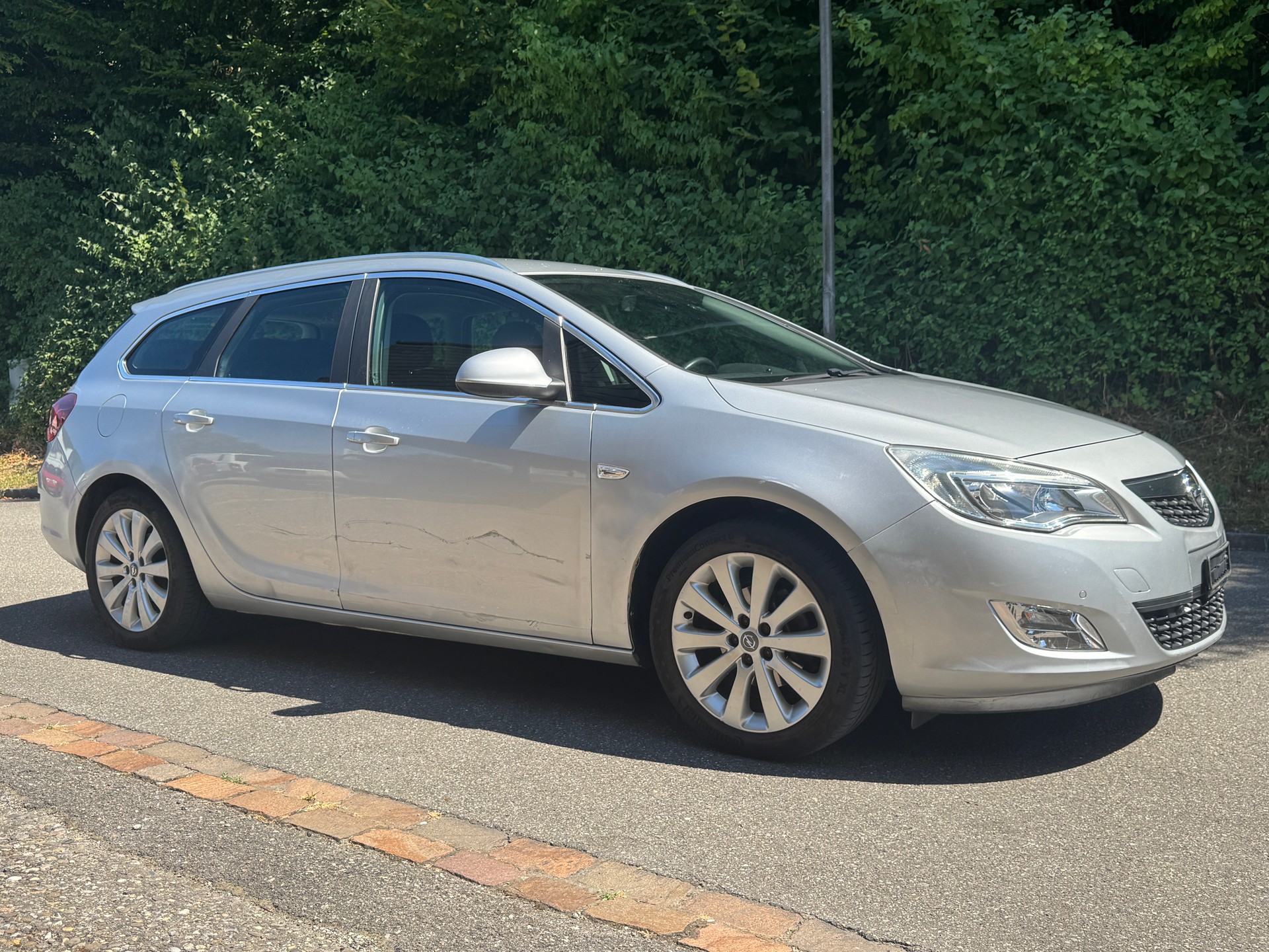 OPEL Astra SportsTourer 1.4i 16V Turbo Automatic-image-2