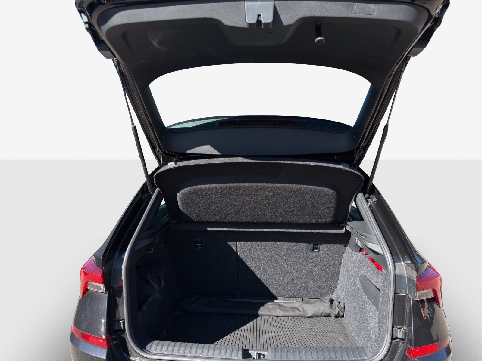 SKODA Kamiq 1.0 TSI Monte Carlo DSG-image-12