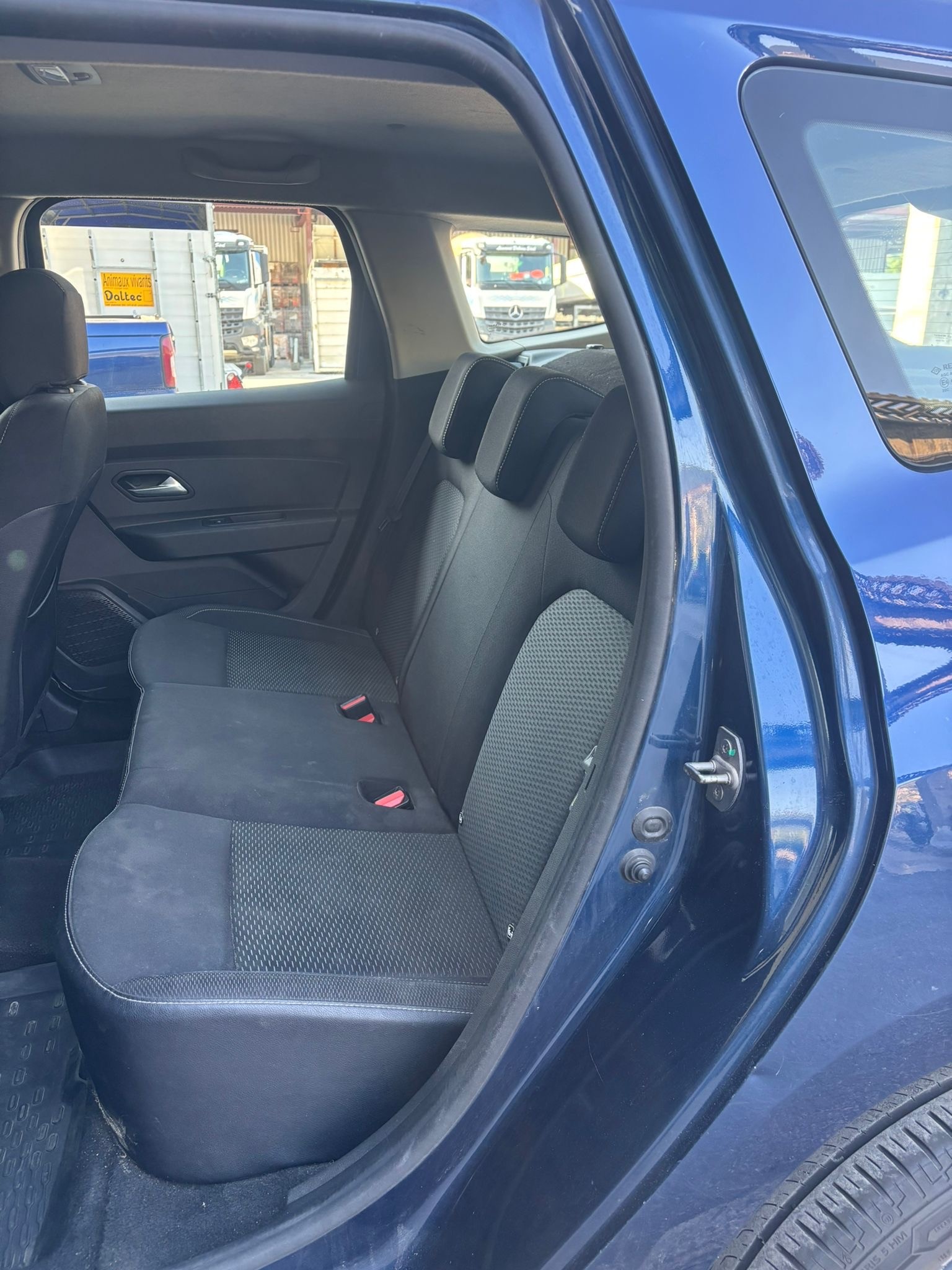 DACIA Duster TCe 125 Prestige 4x4-image-4