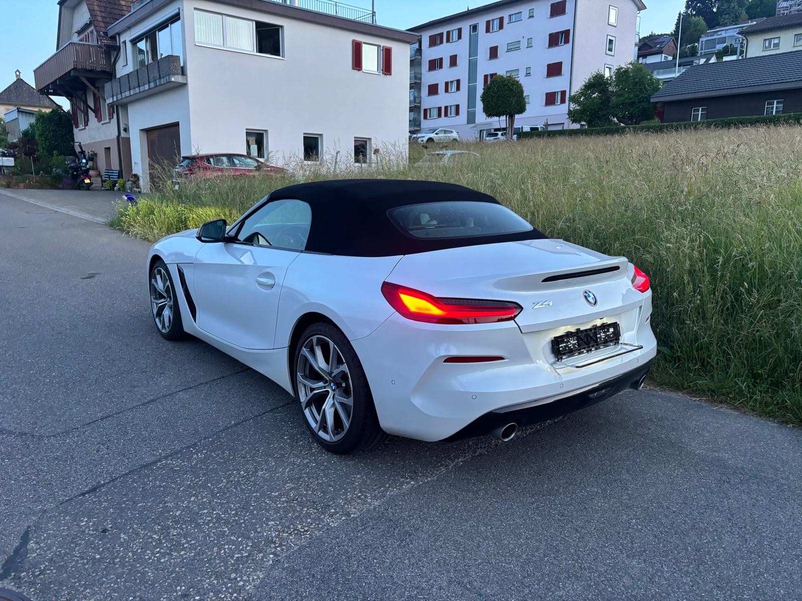 BMW 20i sDrive-image-5