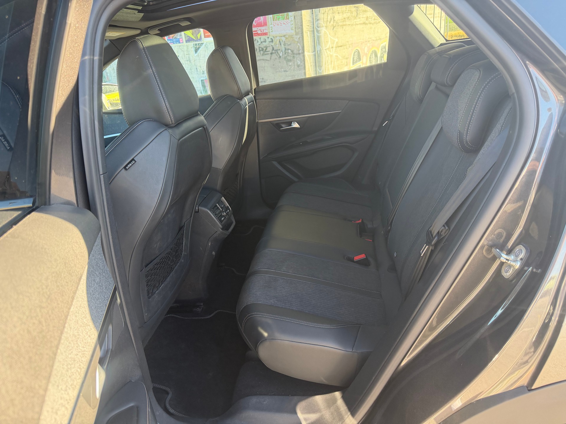 PEUGEOT 1.2 GT line-image-8