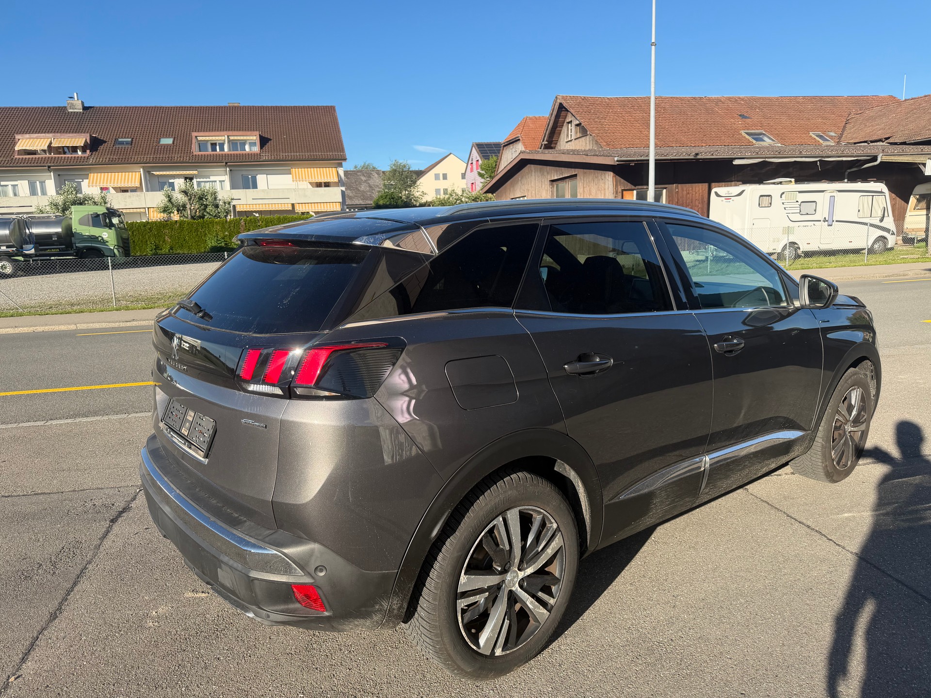 PEUGEOT 1.2 GT line-image-2