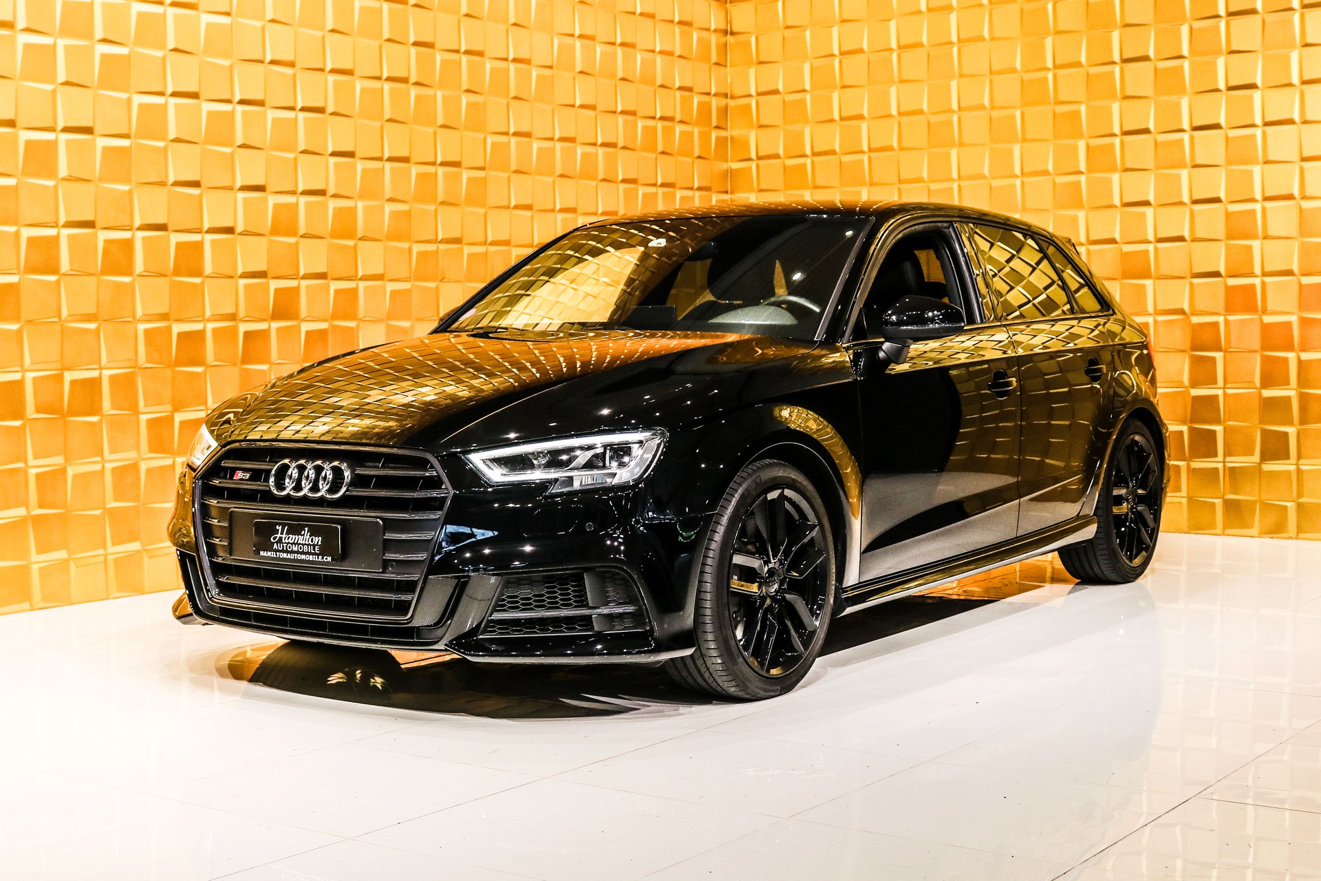 AUDI S3 Sportback 2.0 TFSI quattro S-tronic-image-3