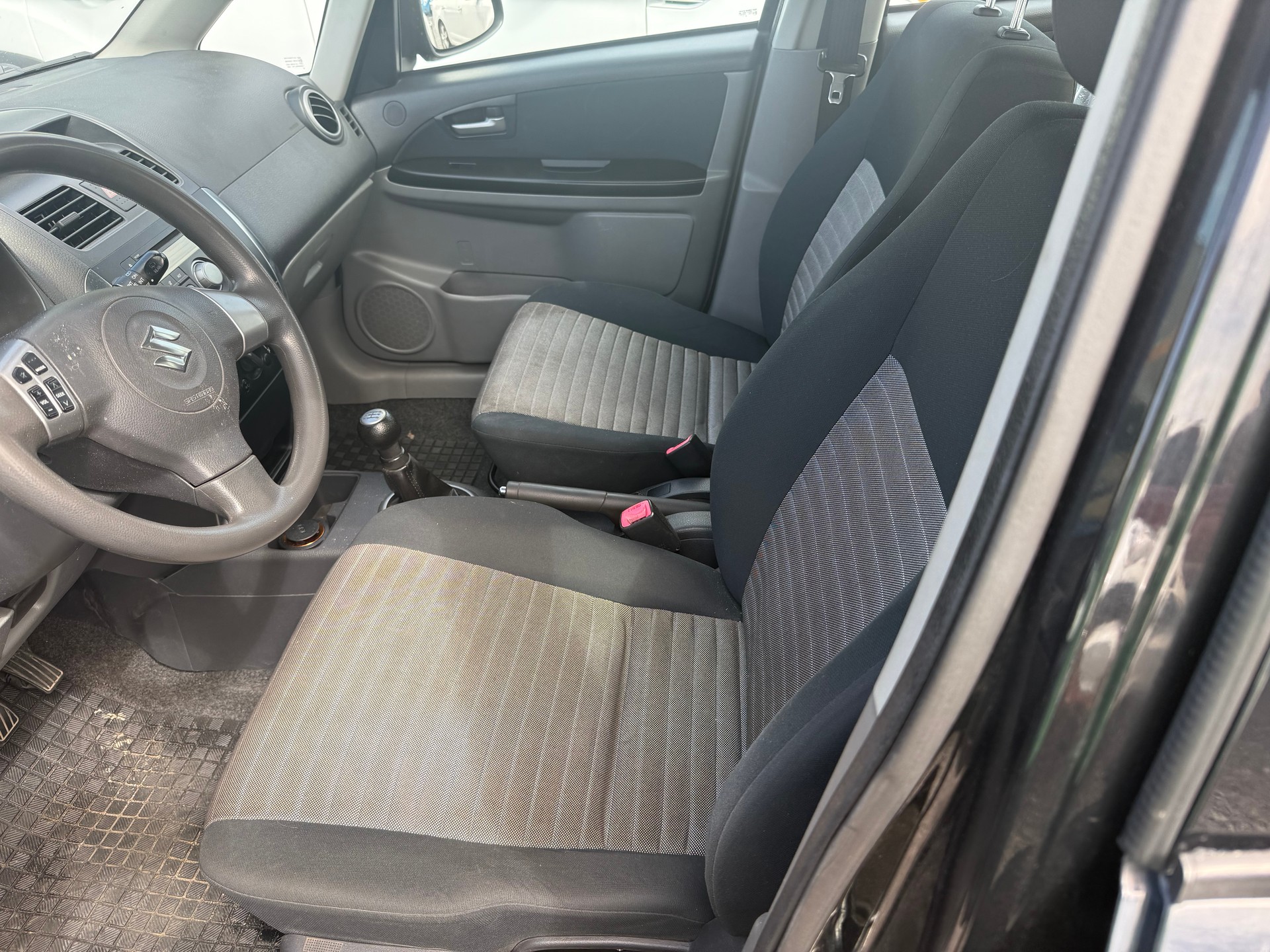 SUZUKI SX4 1.6 16V GL Top Piz Sulai LE 4WD-image-5
