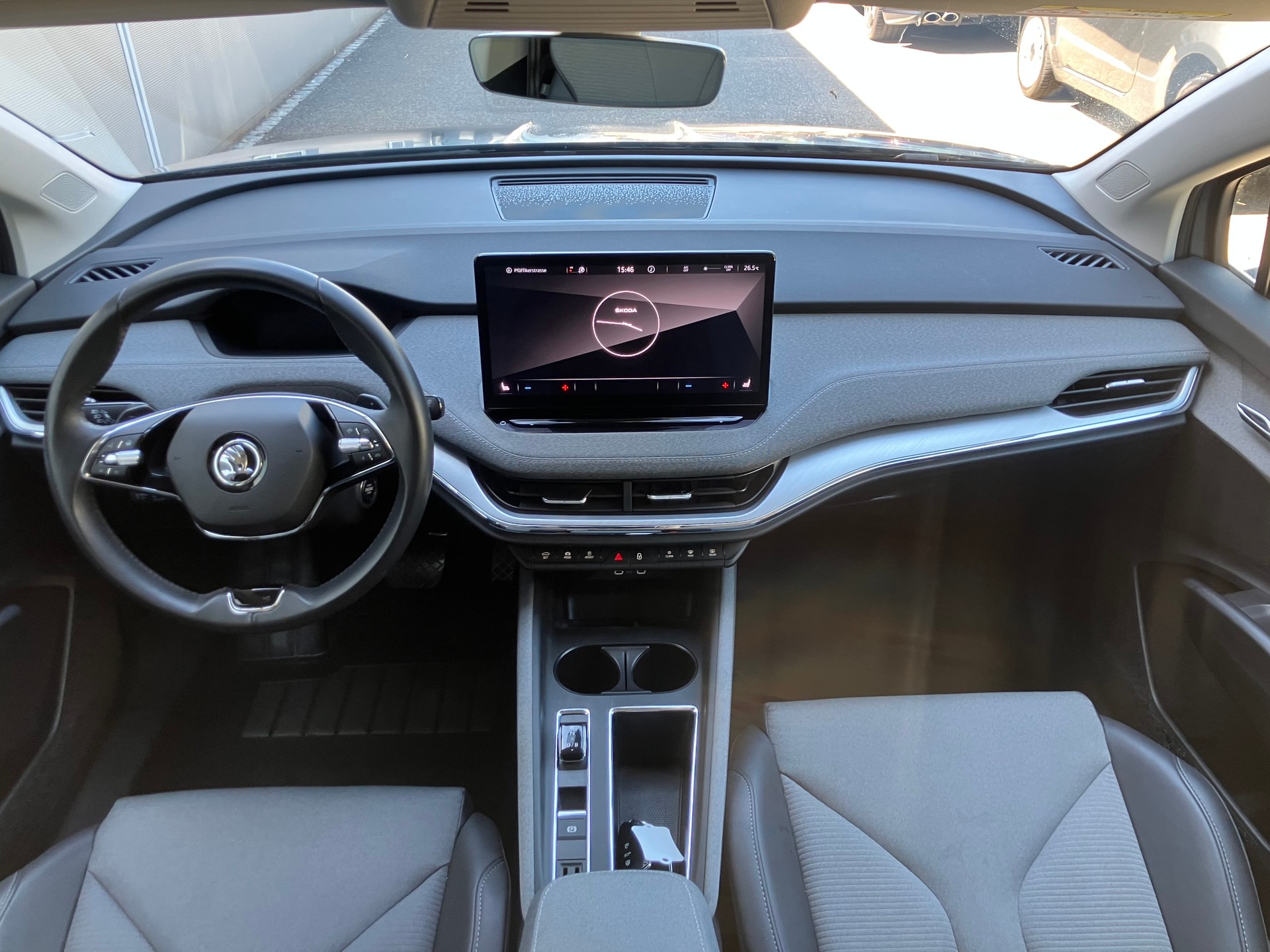 SKODA Enyaq iV 80-image-8