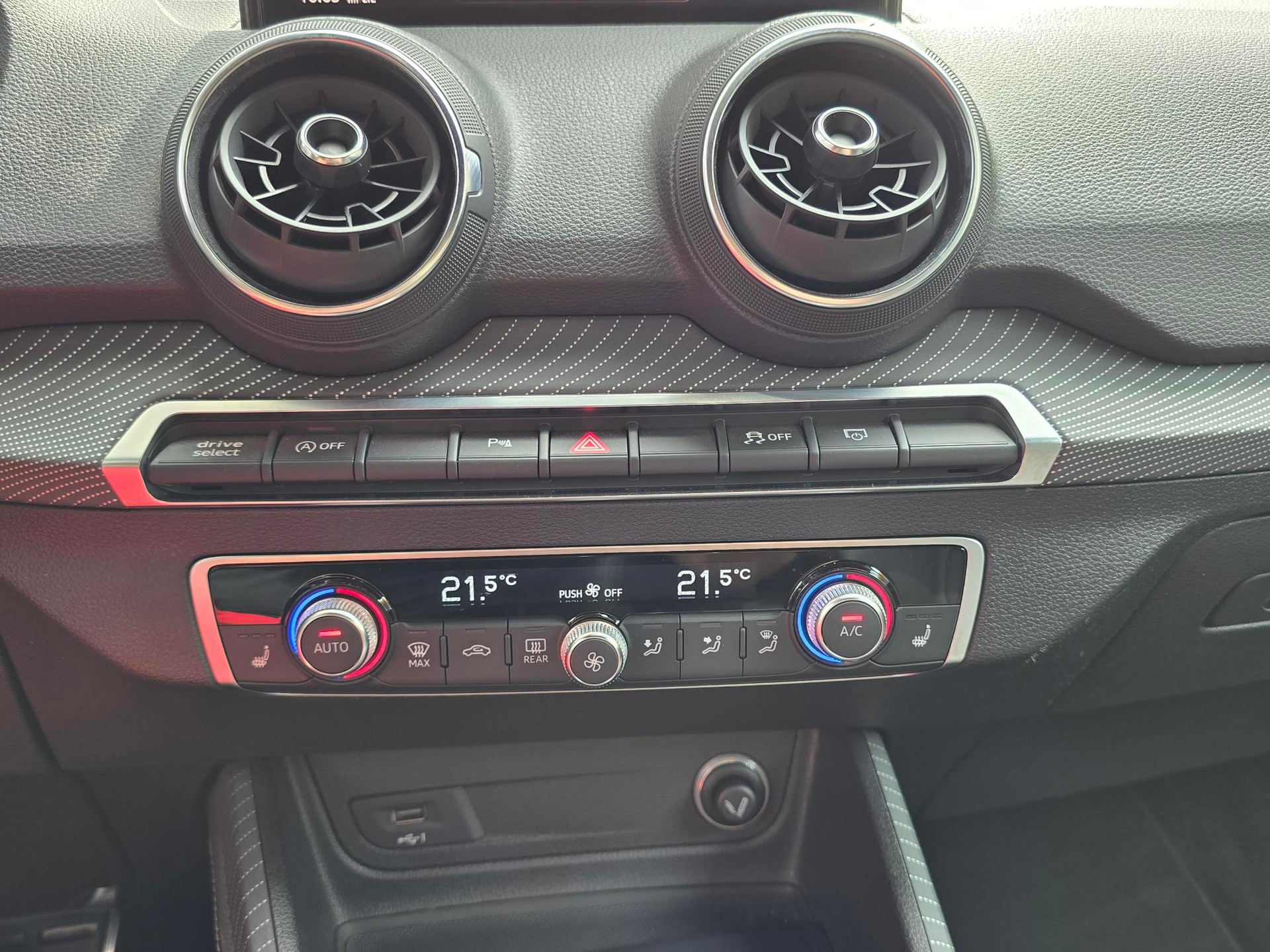 AUDI SQ2 TFSI quattro S-tronic-image-15