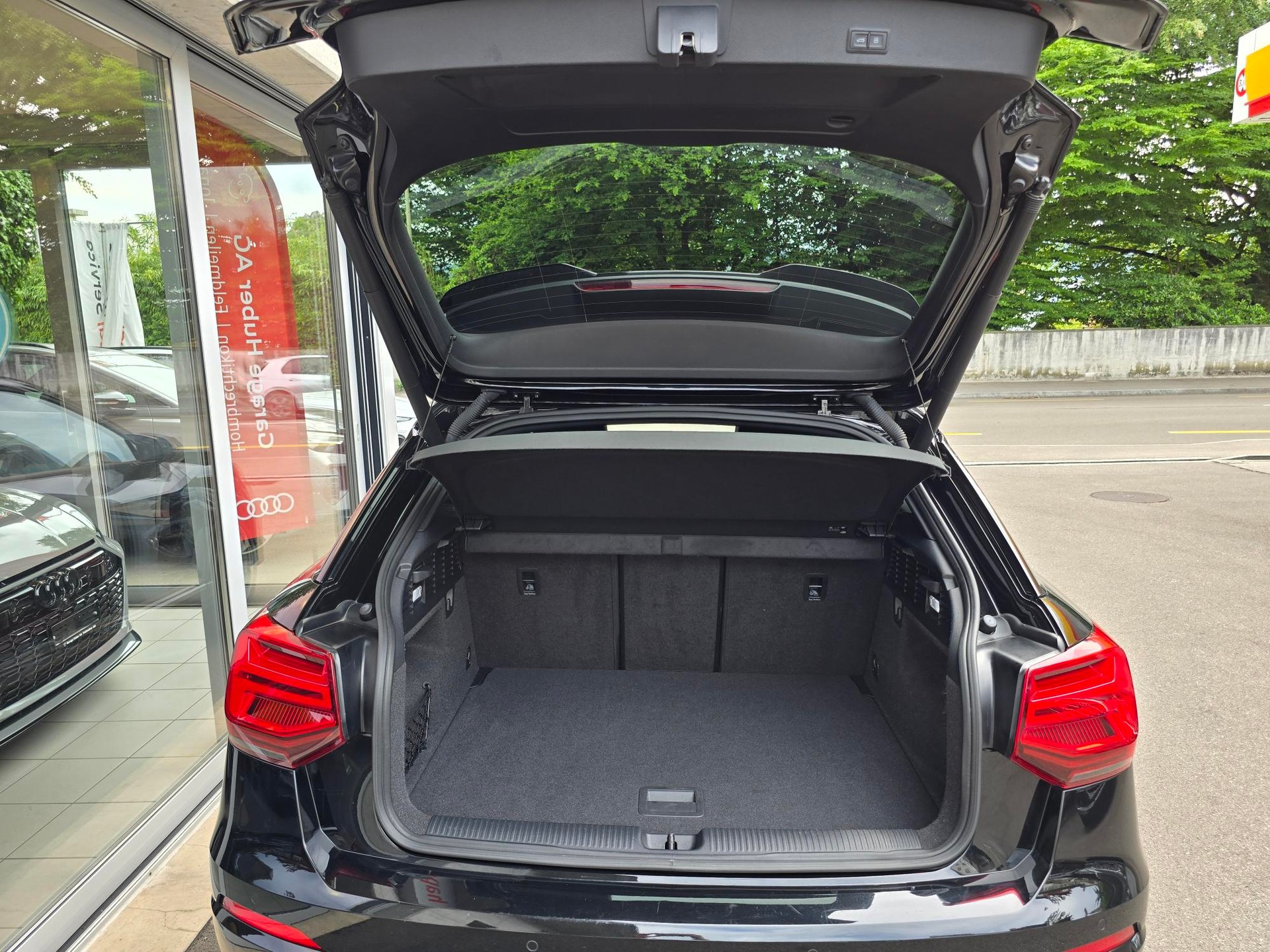 AUDI SQ2 TFSI quattro S-tronic-image-11