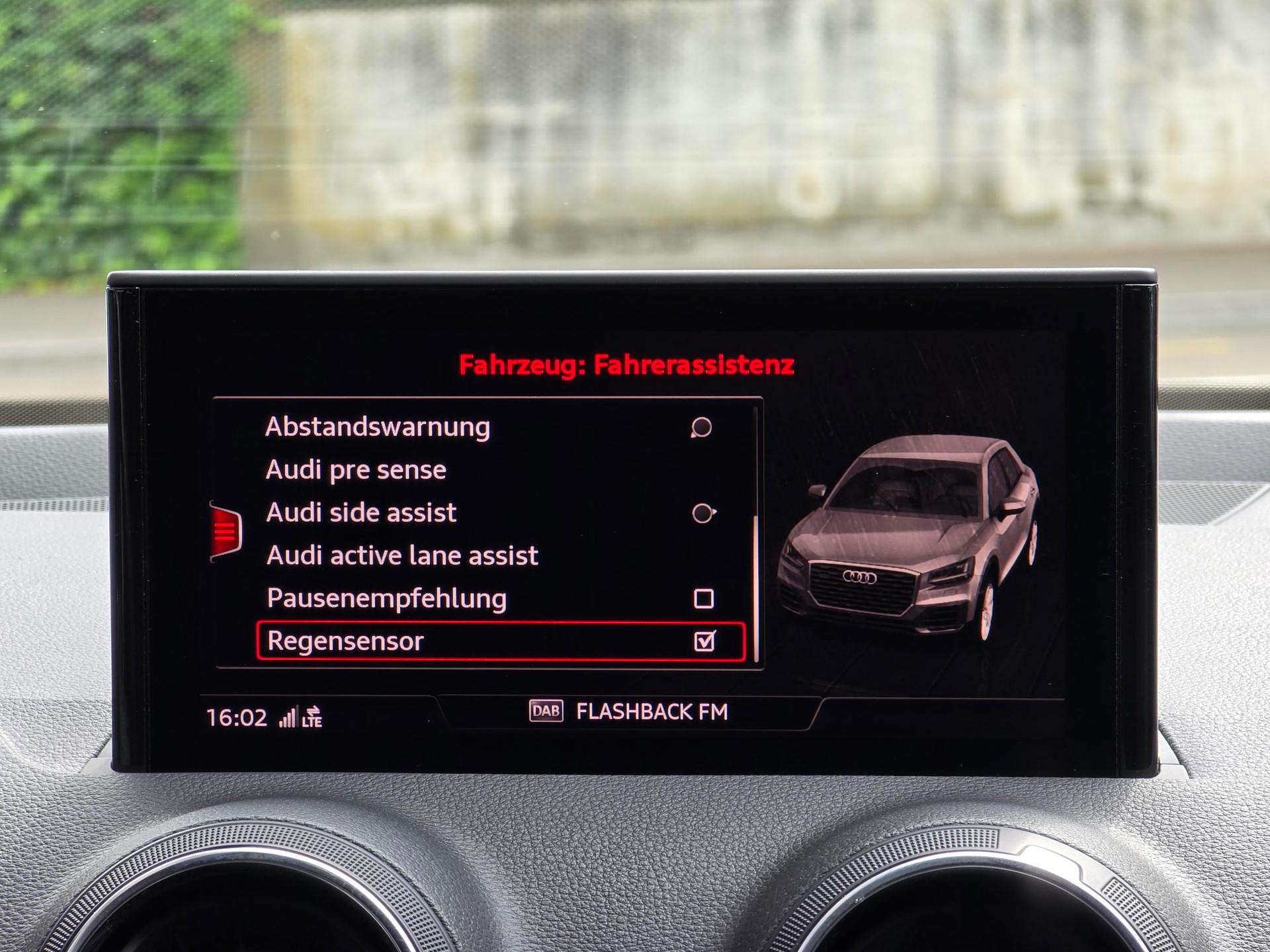 AUDI SQ2 TFSI quattro S-tronic-image-12