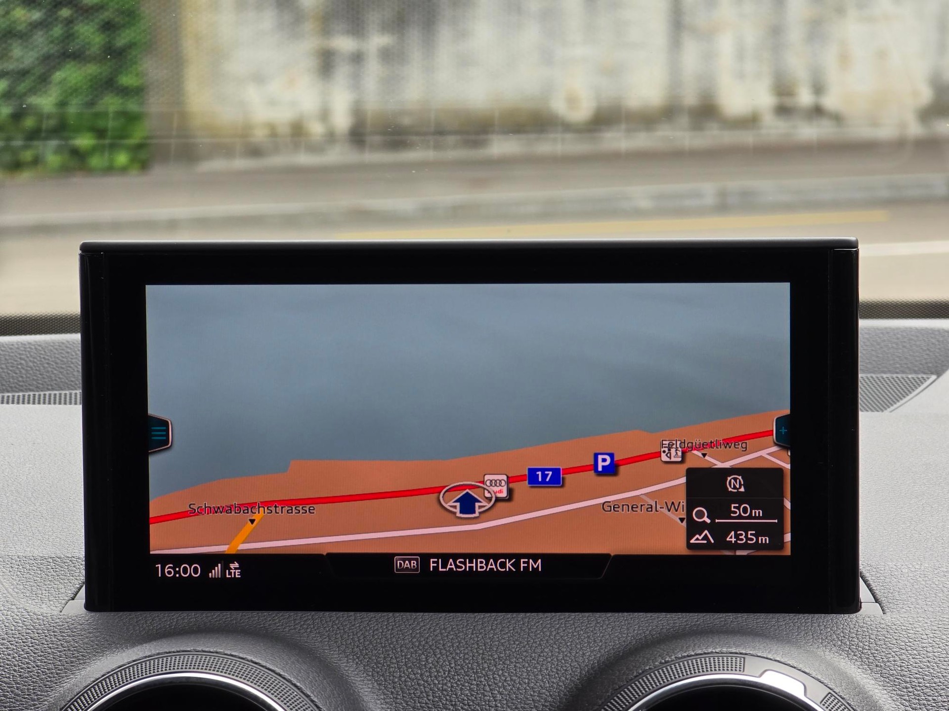 AUDI SQ2 TFSI quattro S-tronic-image-10