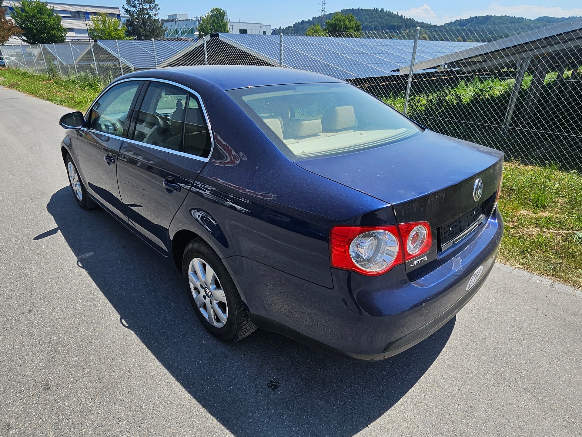 VW Jetta 2.0 FSI Sportline-image-5