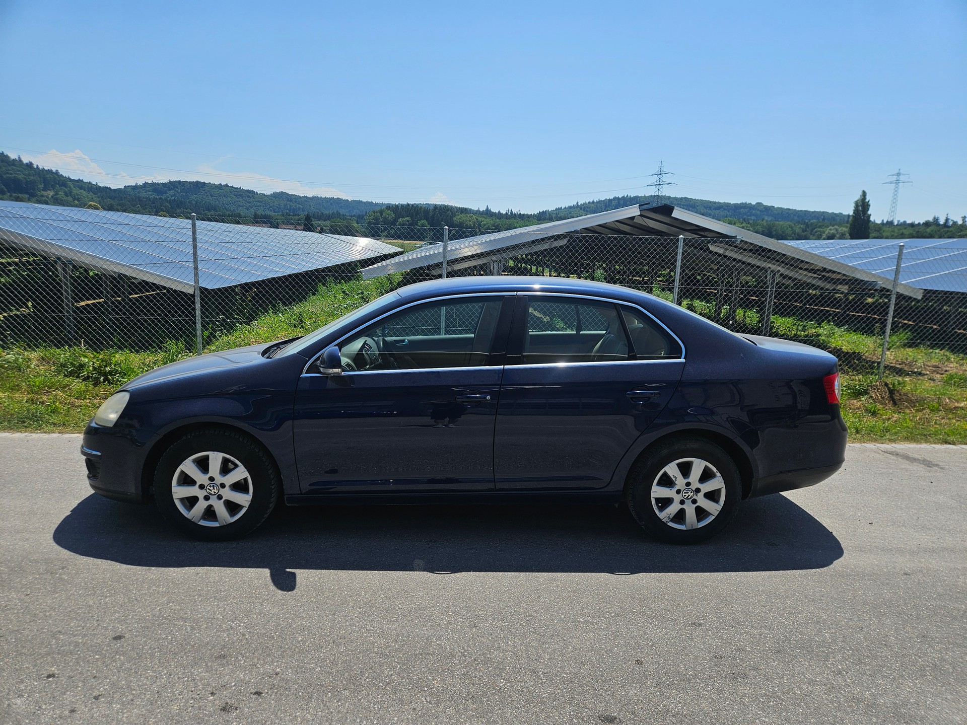 VW Jetta 2.0 FSI Sportline-image-0