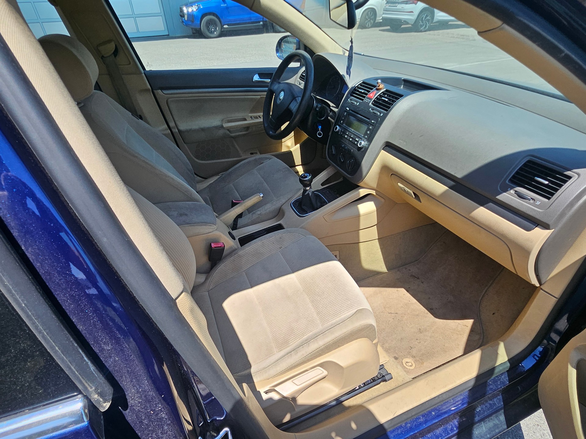 VW Jetta 2.0 FSI Sportline-image-11