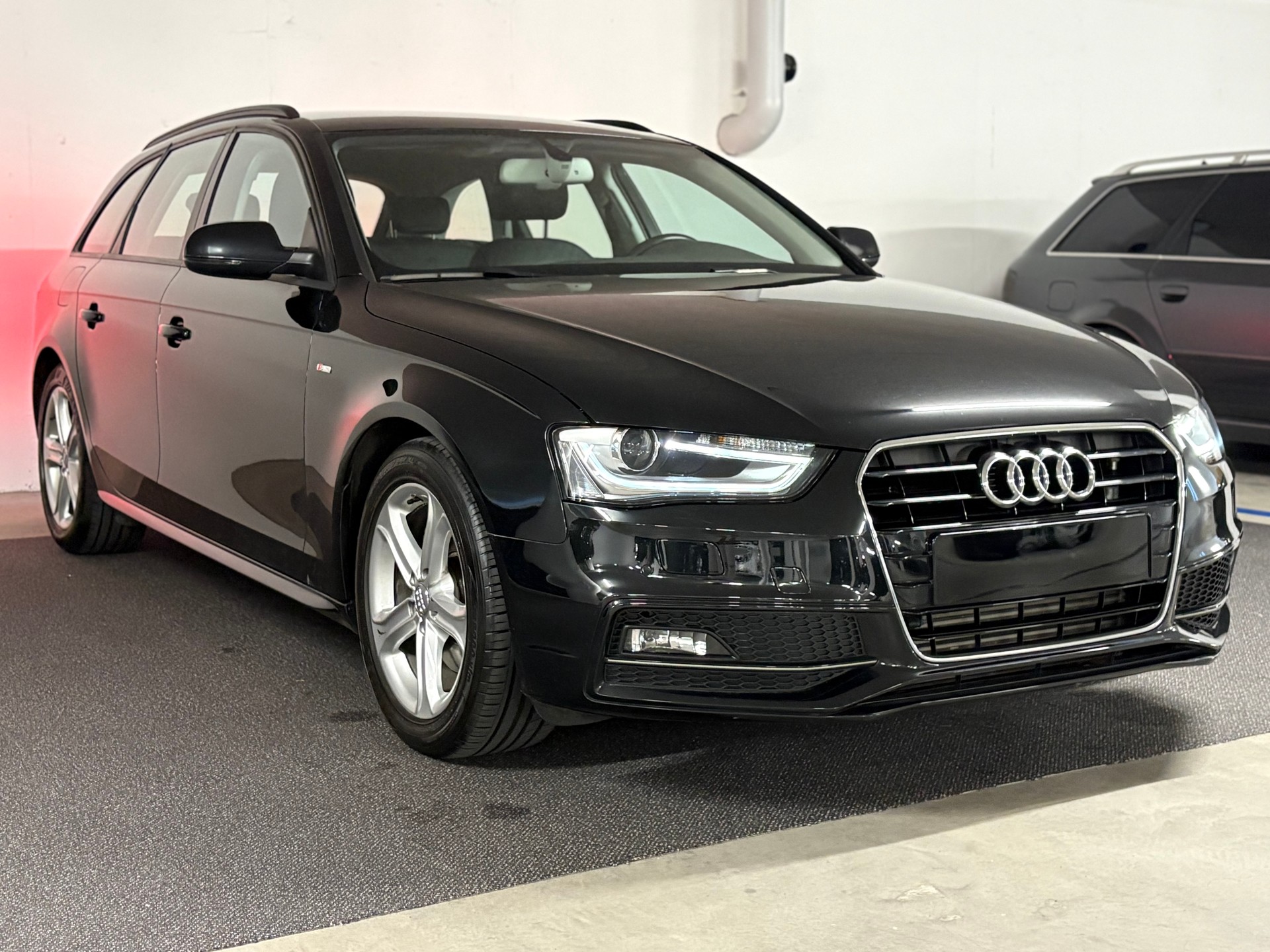 AUDI A4 Avant 2.0 TDI multitronic Frisch ab MFK erst 78000km aus 1.Hand-image-2