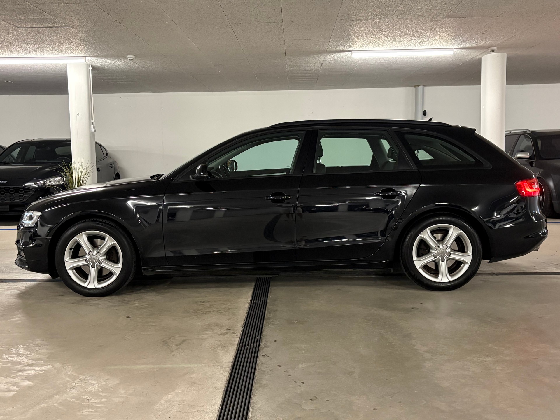AUDI A4 Avant 2.0 TDI multitronic Frisch ab MFK erst 78000km aus 1.Hand-image-9