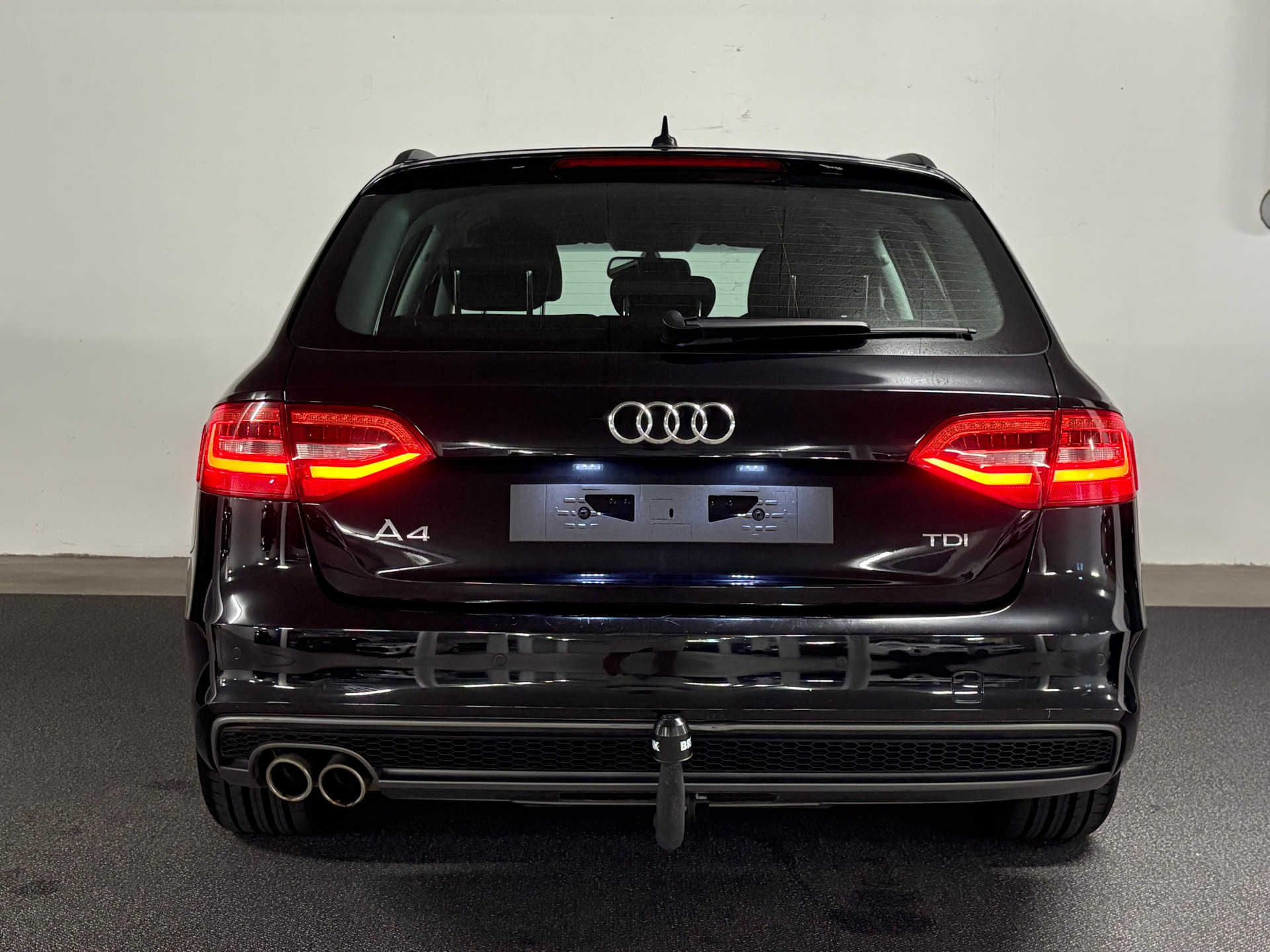 AUDI A4 Avant 2.0 TDI multitronic Frisch ab MFK erst 78000km aus 1.Hand-image-6